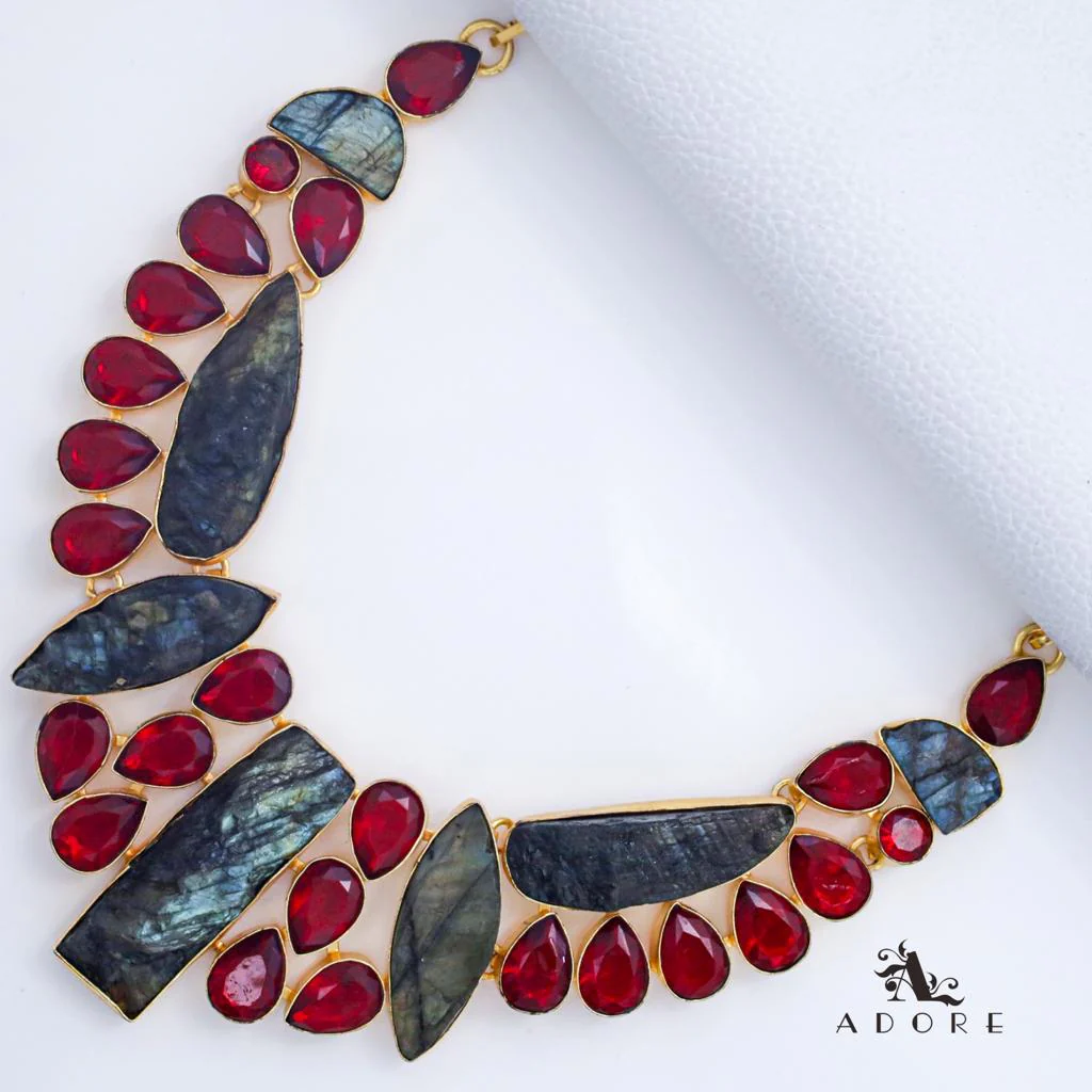 Dhrupa Labradorite Neckpiece - Image 3