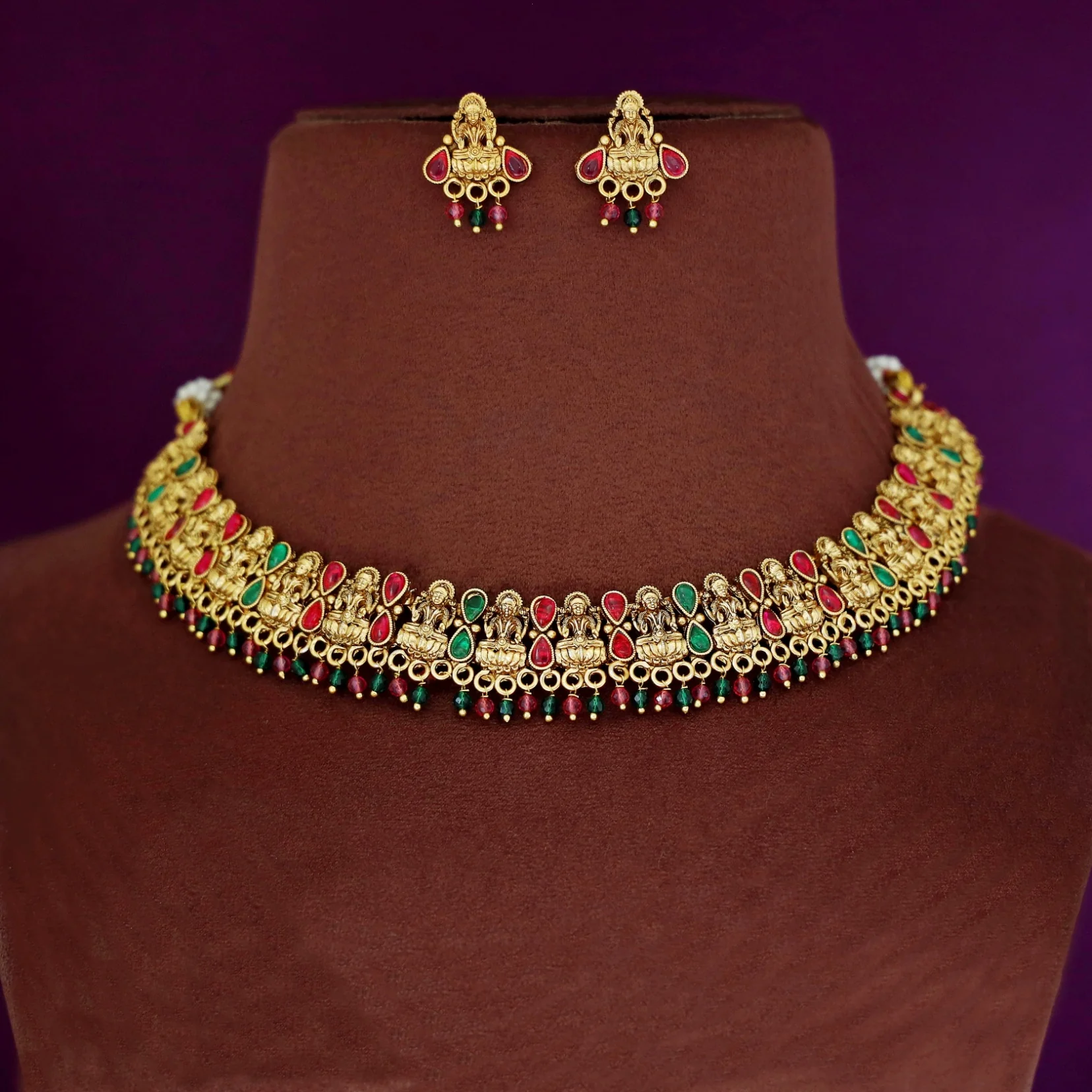 Dhwani Devi Beaded Short Neckpiece With Stud - Image 3