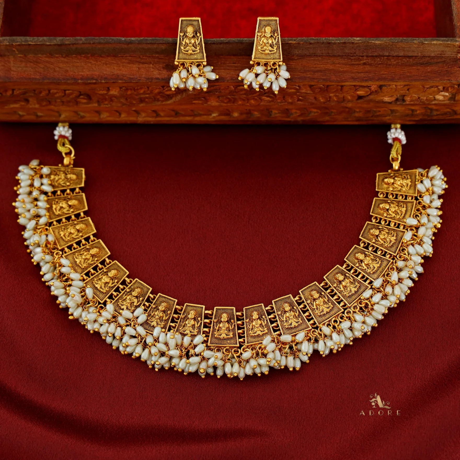 Dhyeya Lakshmi Rice Pearl Neckpiece With Earring - Image 3