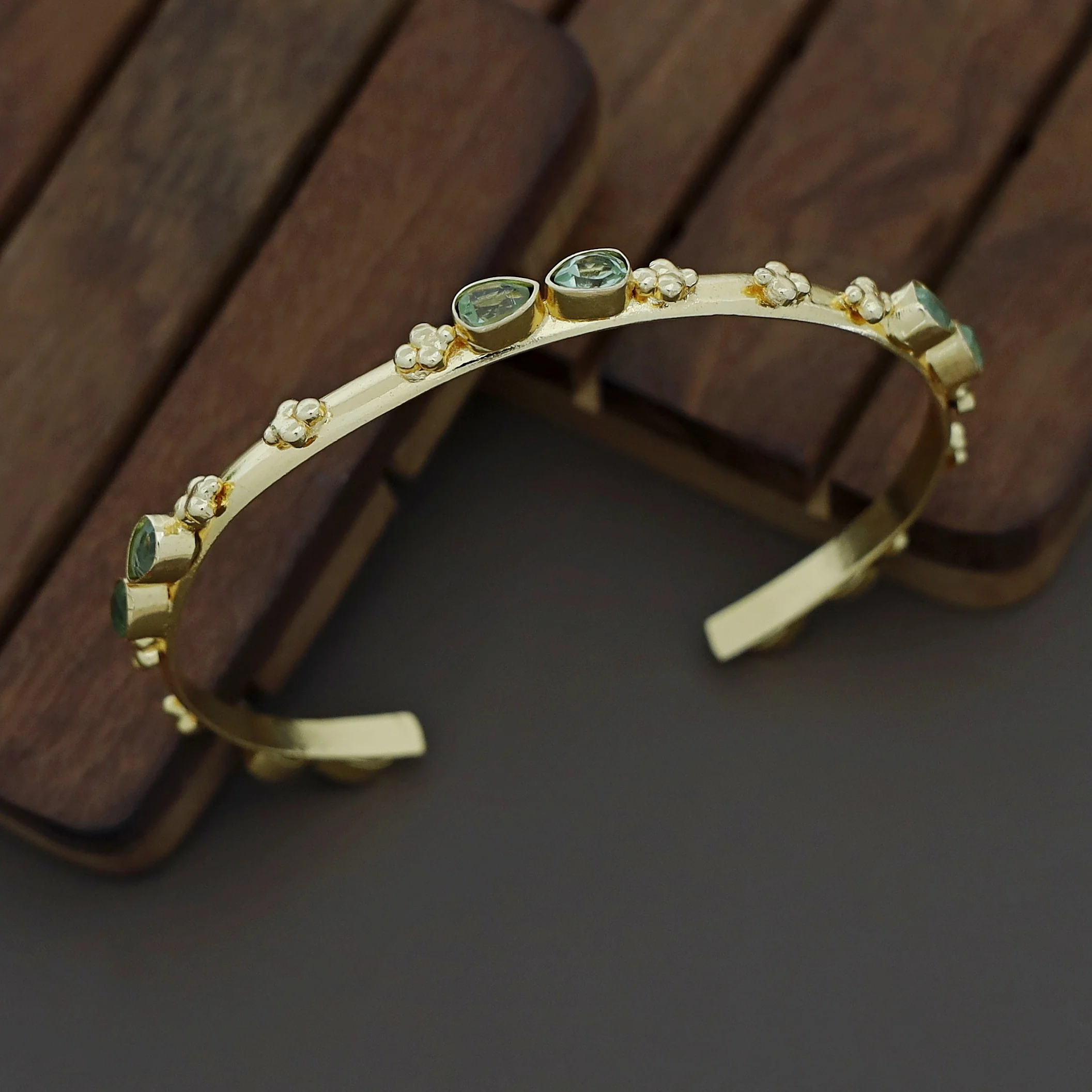 Dia Golden Glossy Bangle - Image 9