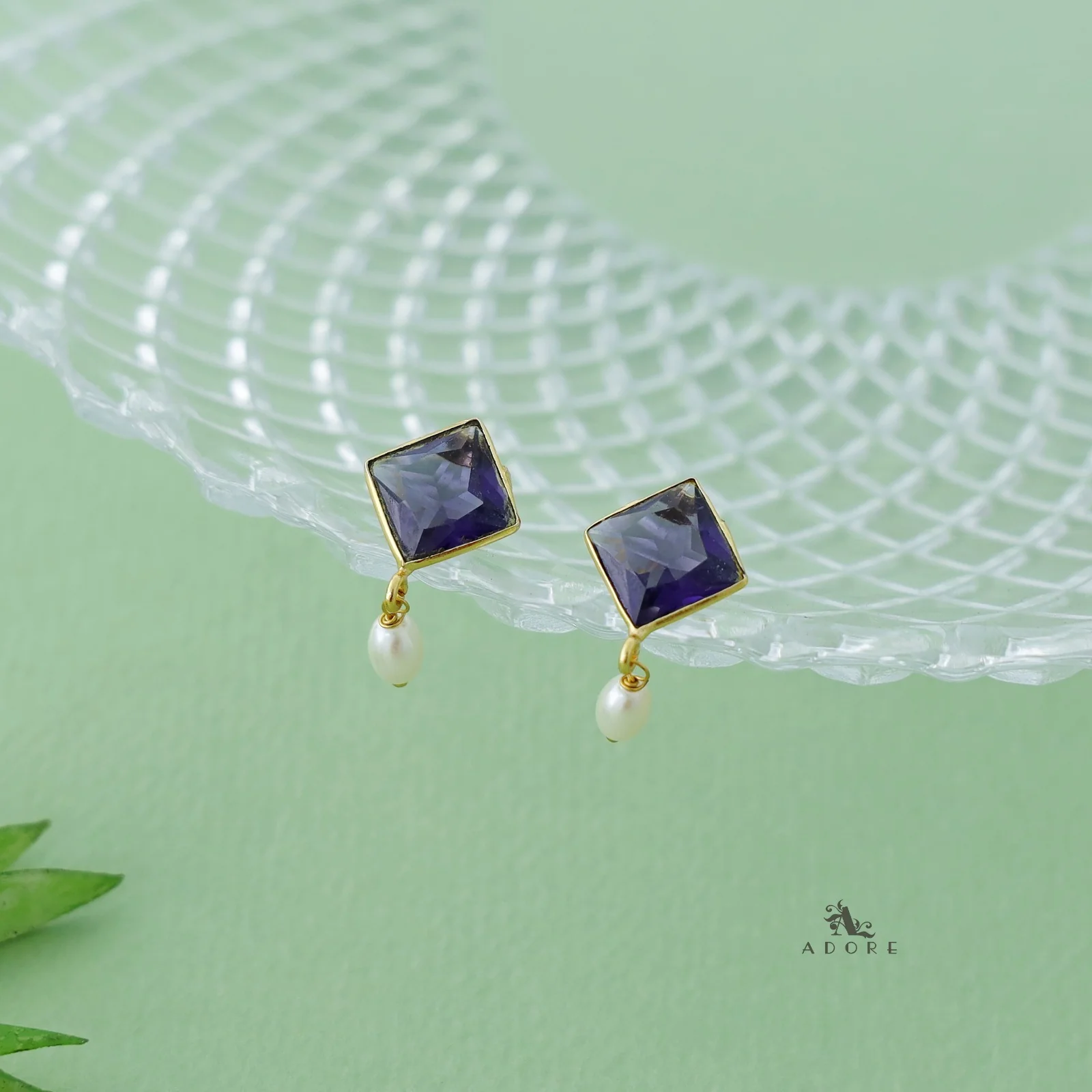 Gailesta Diamond Pearl Earring - Image 10