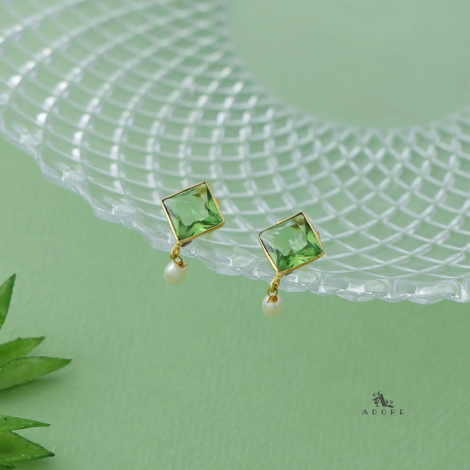 Gailesta Diamond Pearl Earring - Image 13