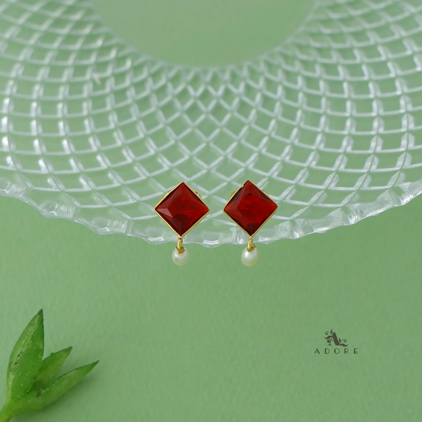 Gailesta Diamond Pearl Earring - Image 3