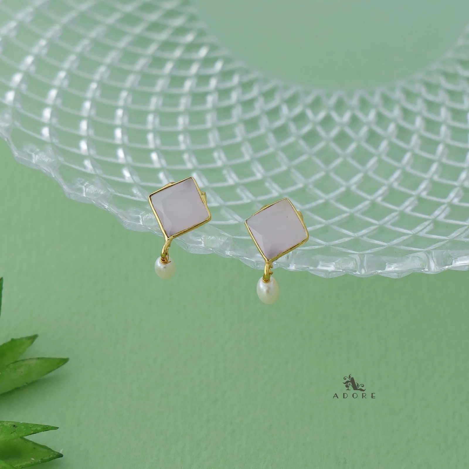 Gailesta Diamond Pearl Earring - Image 6
