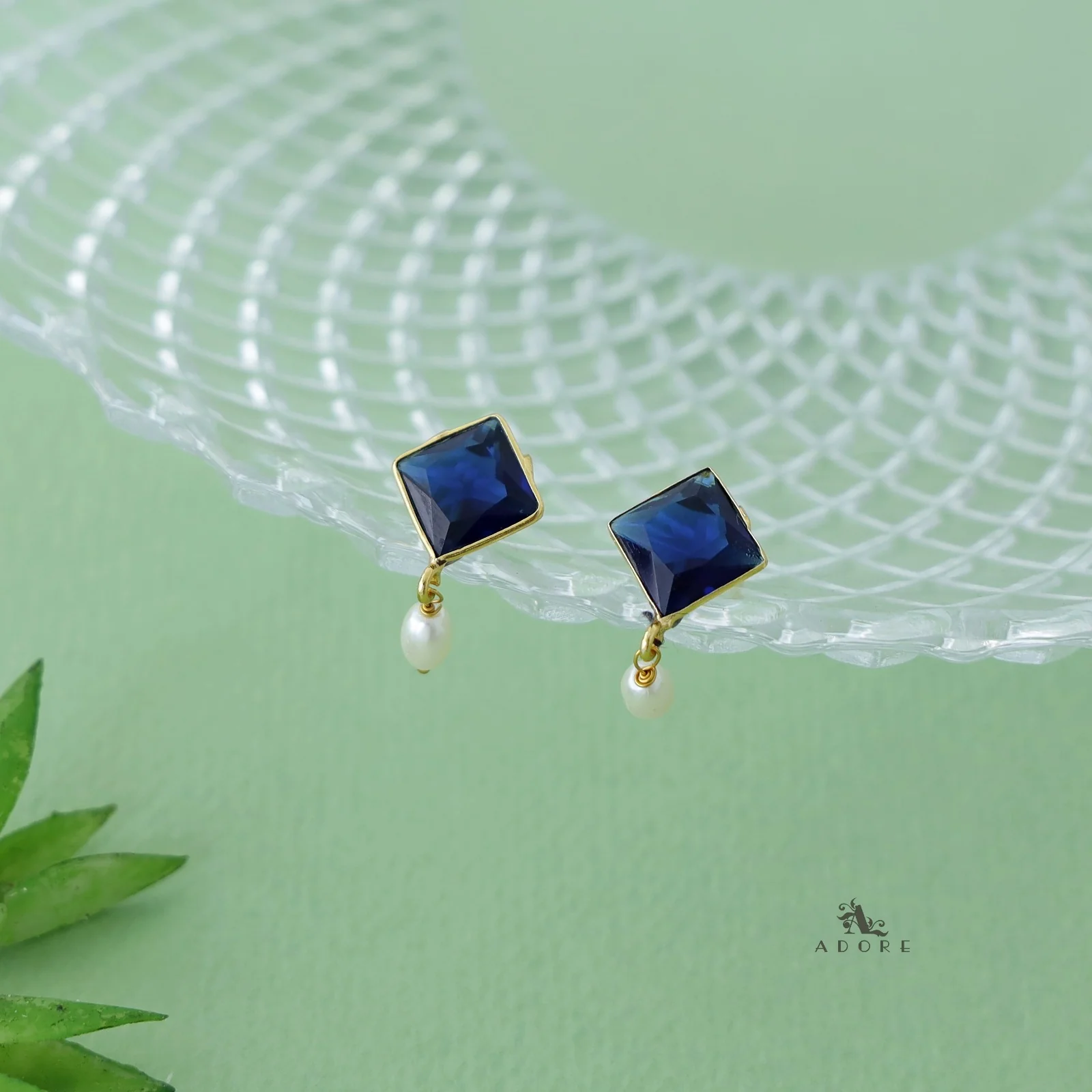 Gailesta Diamond Pearl Earring - Image 9