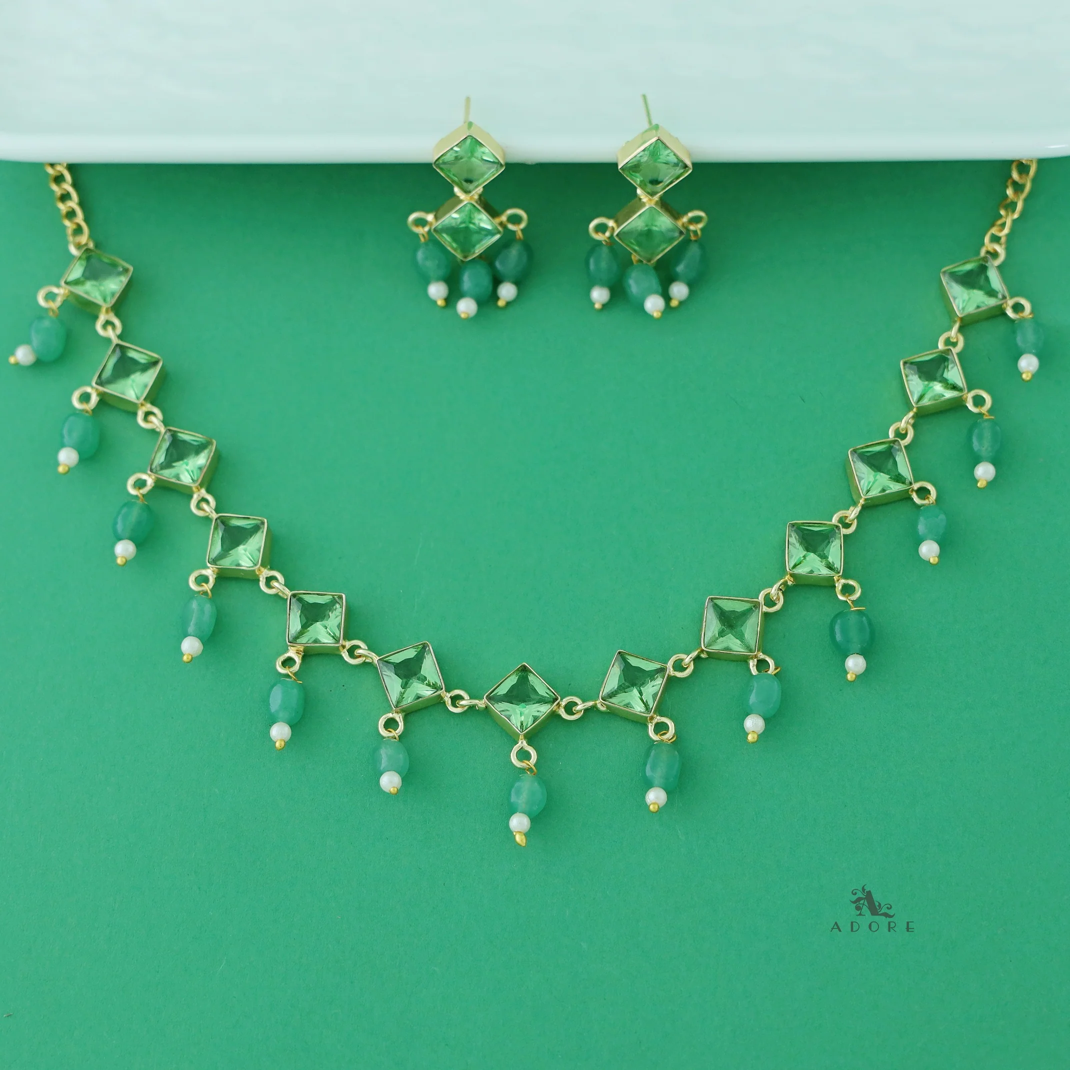 Diana Glossy Stone Diamond Pearl Neckpiece With Earring - Image 9