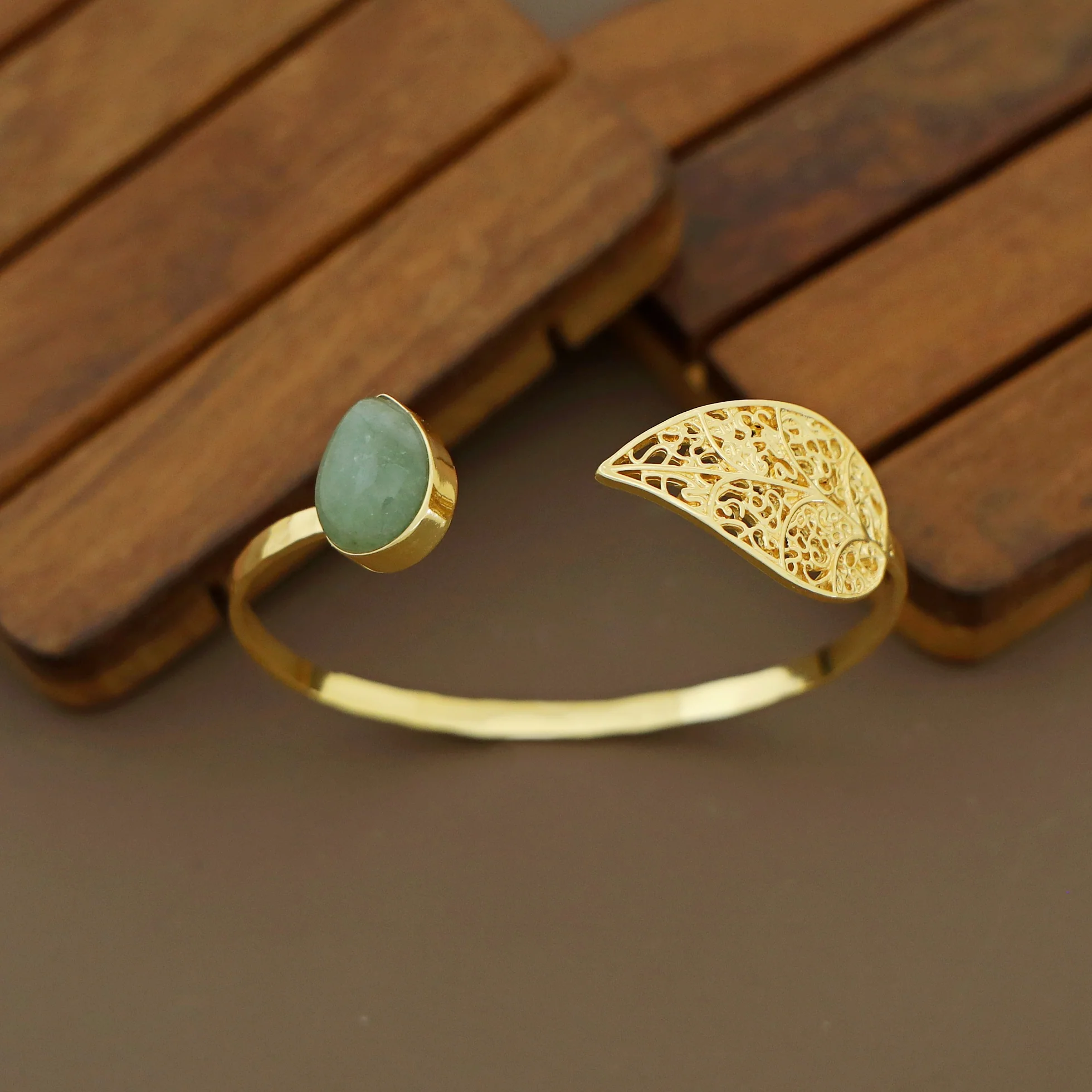 Diara Golden Leafy Natural Drop Stone Bracelet - Image 5