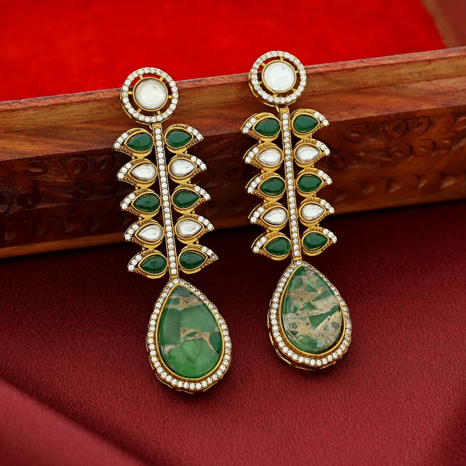Diffna Kundan AD Stone Earring - Image 5