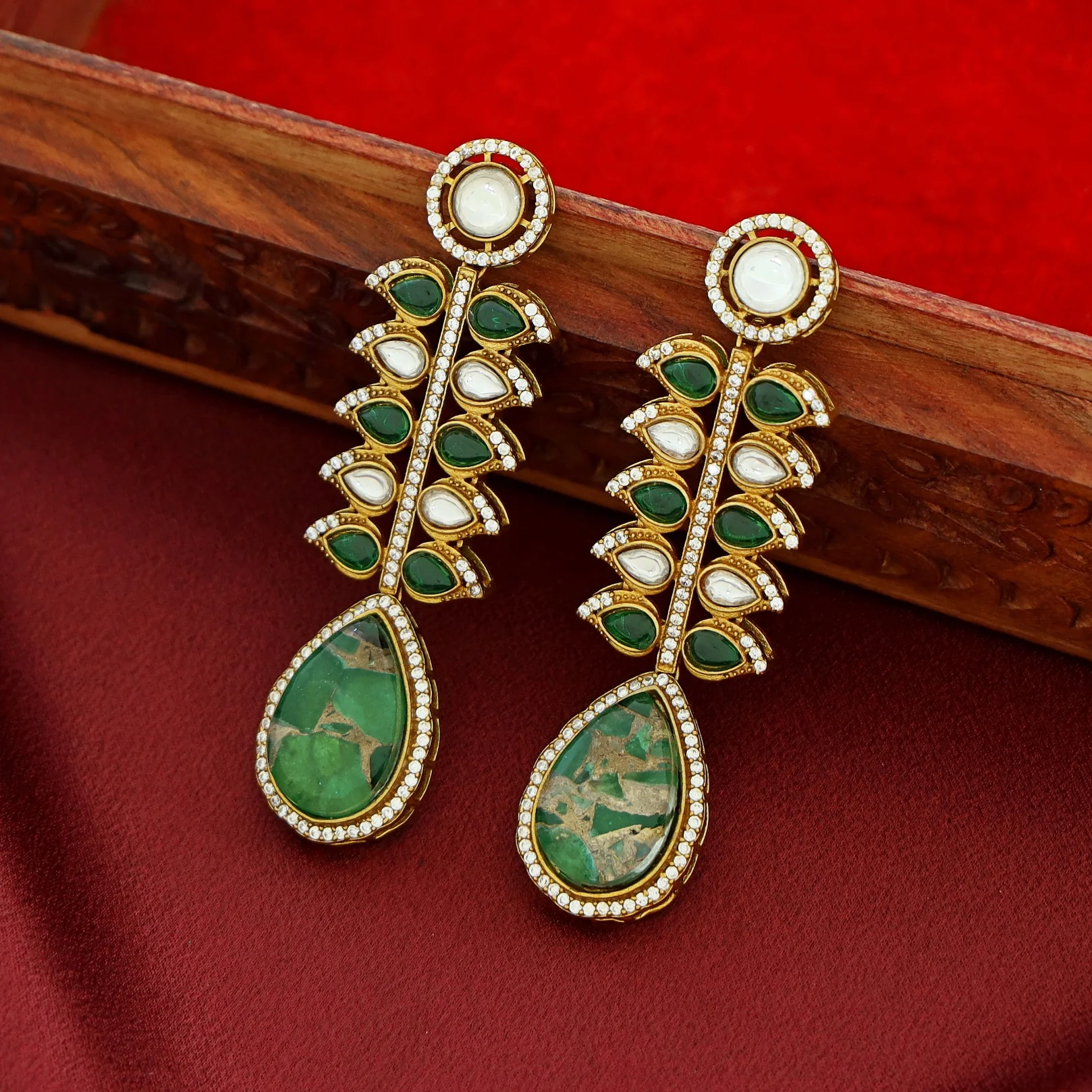 Diffna Kundan AD Stone Earring - Image 6