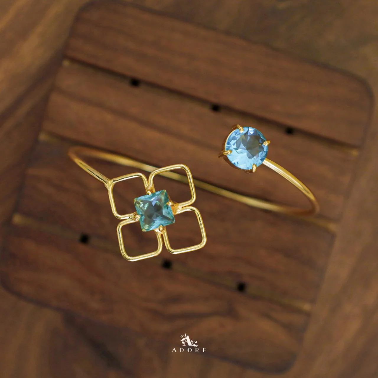 Dione Glossy Square Round Claw Bangle - Image 24
