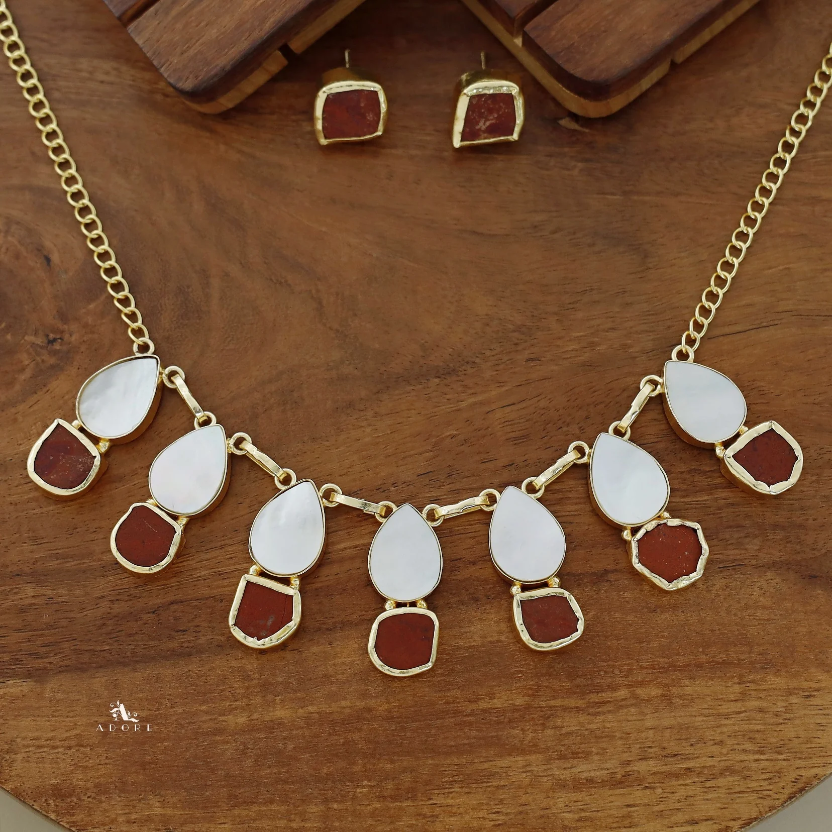 Hania Drop MOP + Raw Stone Neckpiece With Stud - Image 10