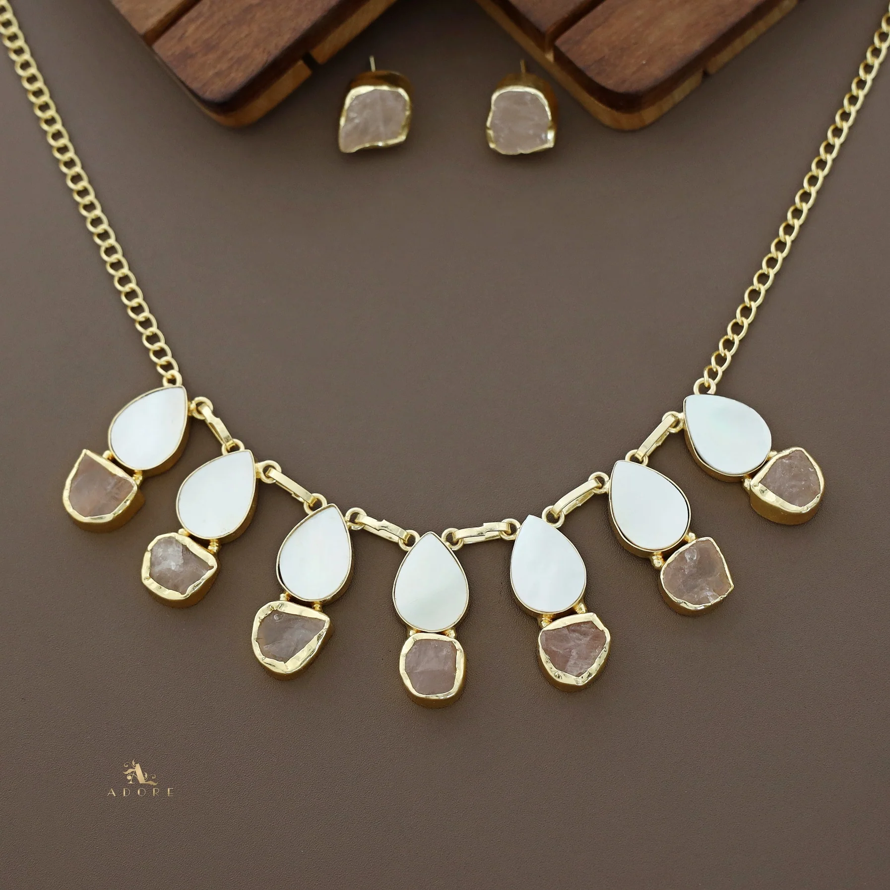 Hania Drop MOP + Raw Stone Neckpiece With Stud - Image 7