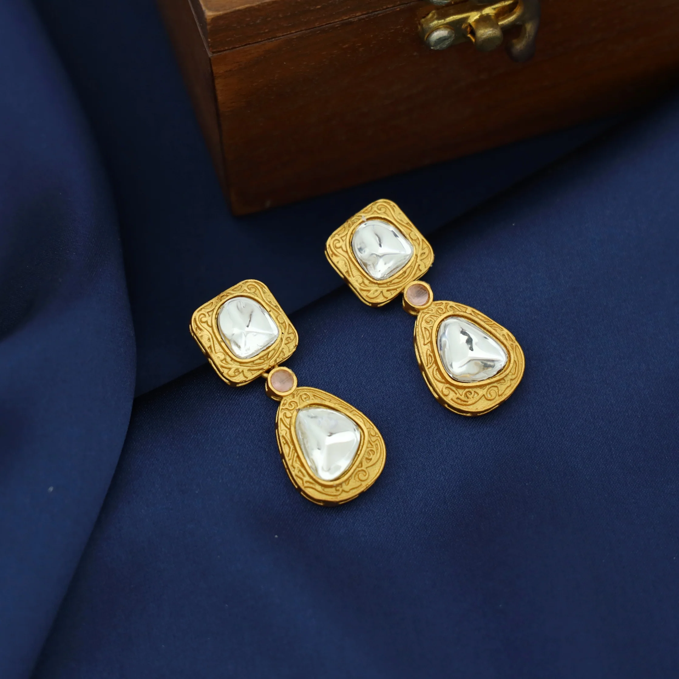 Diva Dual Polki Kundan Mini circle Glossy Earring - Image 3