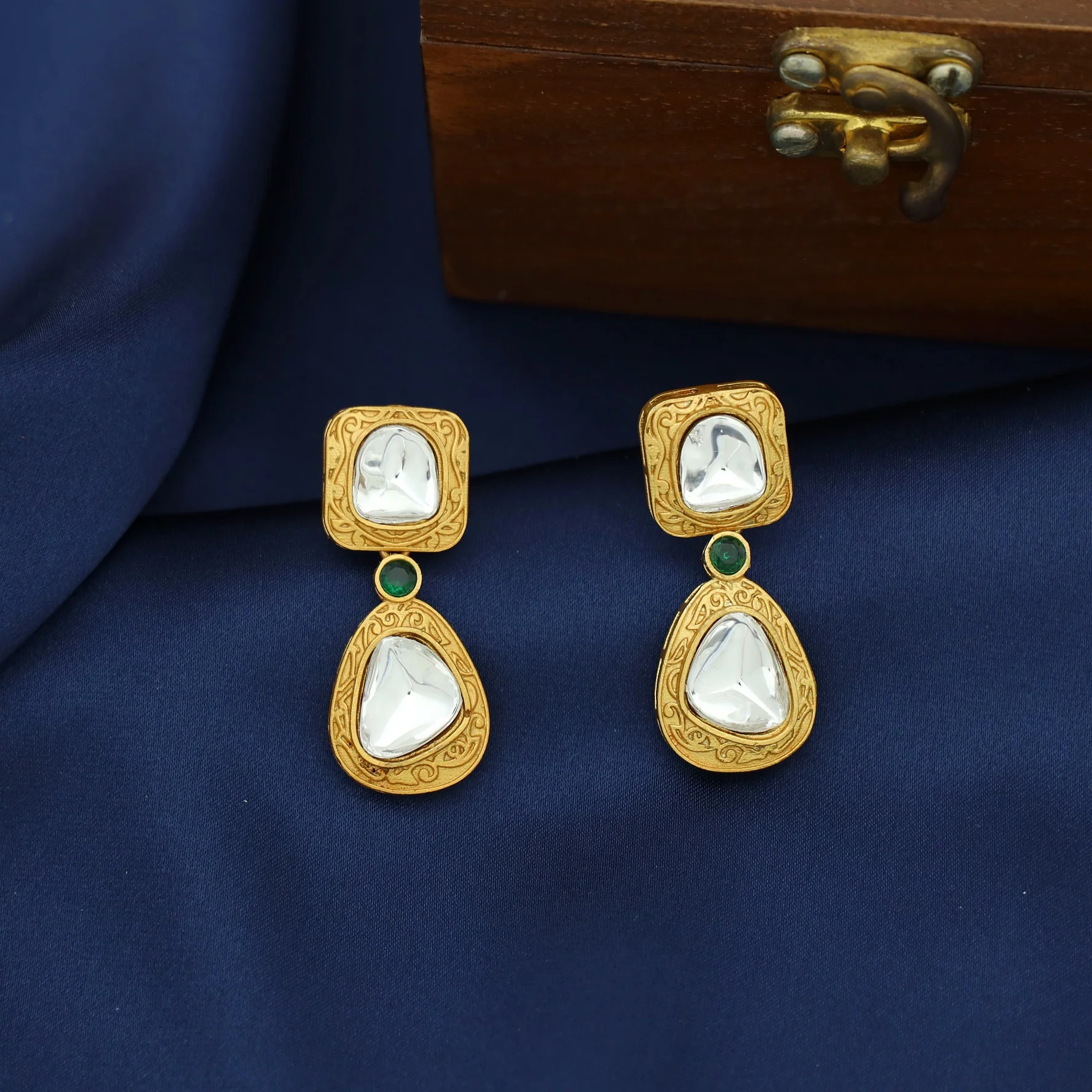 Diva Dual Polki Kundan Mini circle Glossy Earring - Image 5