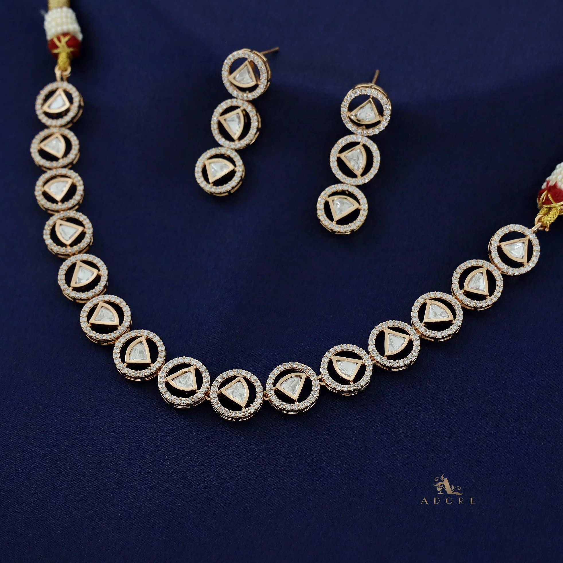 Divyathi Kundan Short Neckpiece With Earring - Image 2