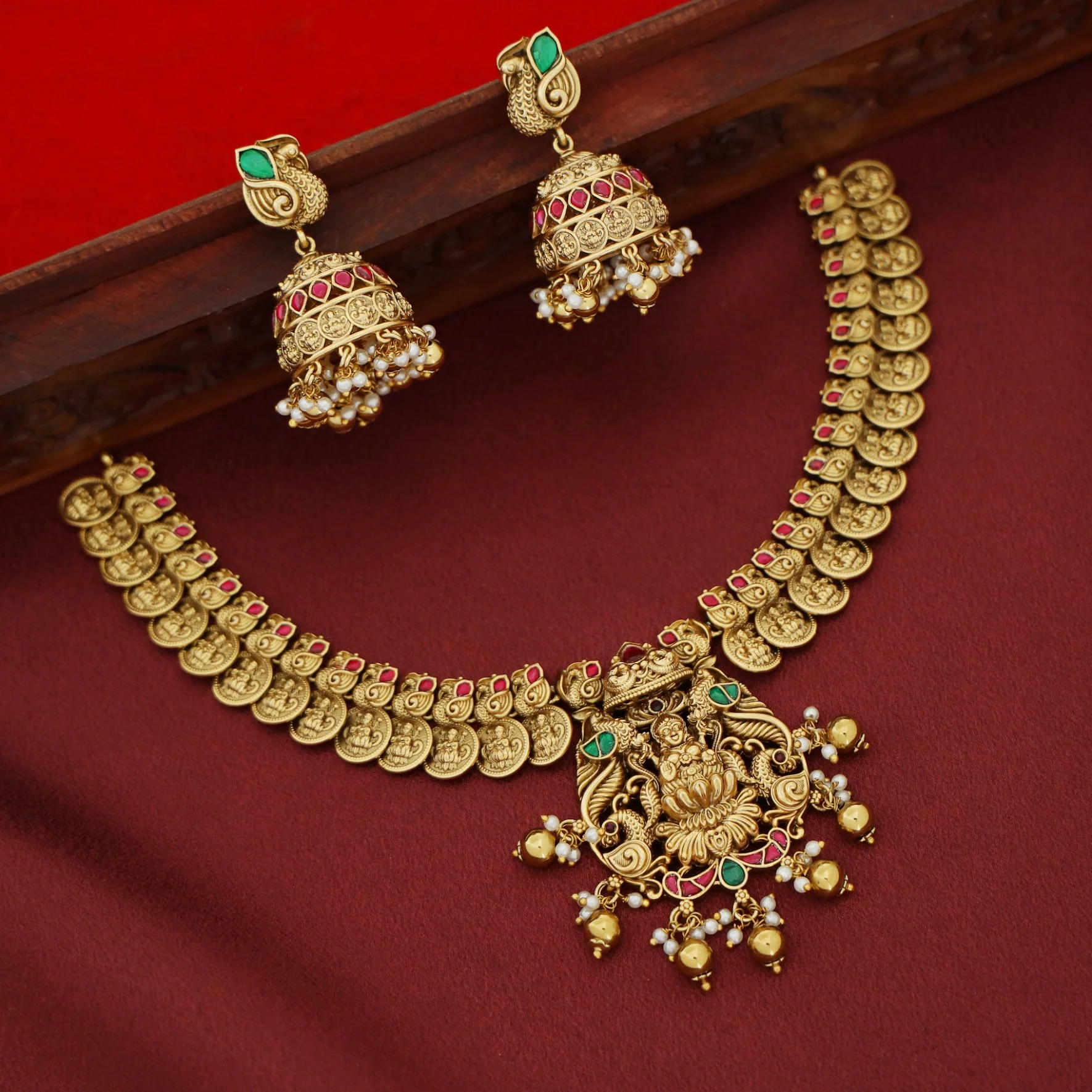 Divyatmika Kashi Devi Short Neckpiece With Earring - Image 2