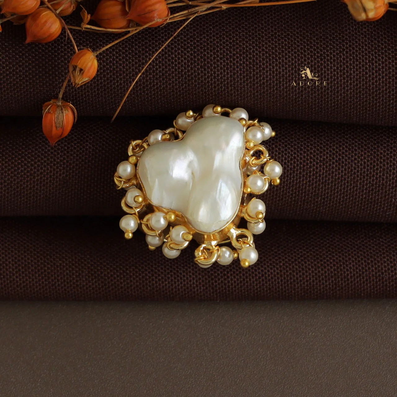 Drizza Cluster Pearl Baroque Ring - Image 2