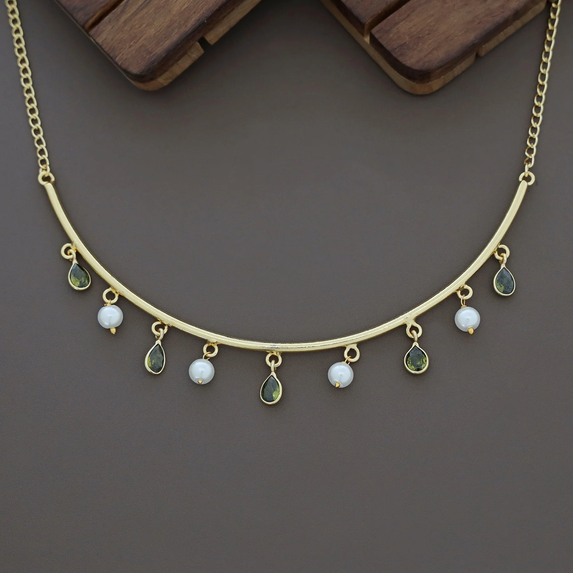 Drop Of Spring Pearl Neckpiece / Neck Cuff - Image 23