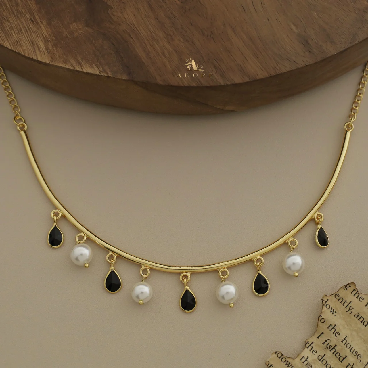 Drop Of Spring Pearl Neckpiece / Neck Cuff - Image 3