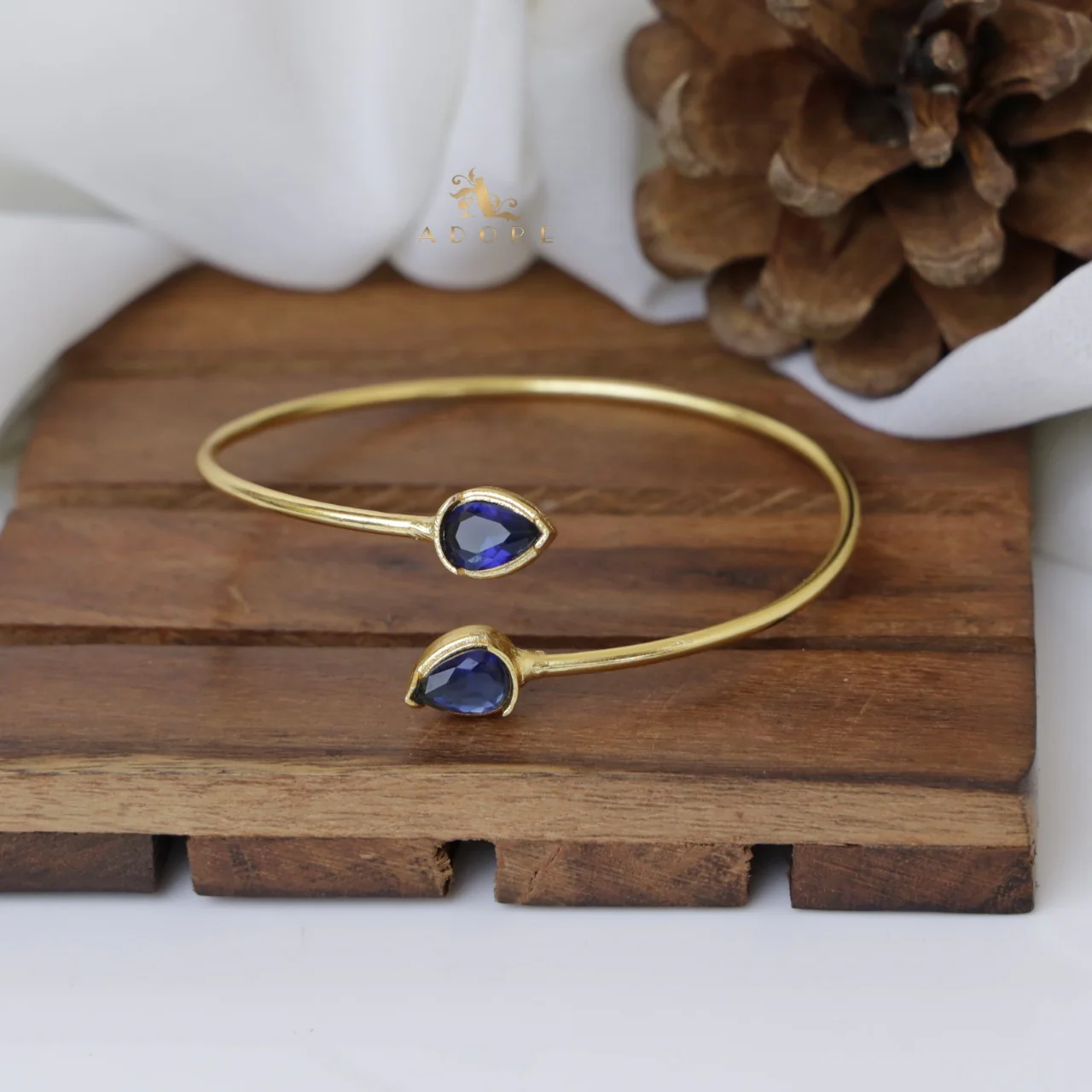 Orla Dual Arrow Bangle - Image 4