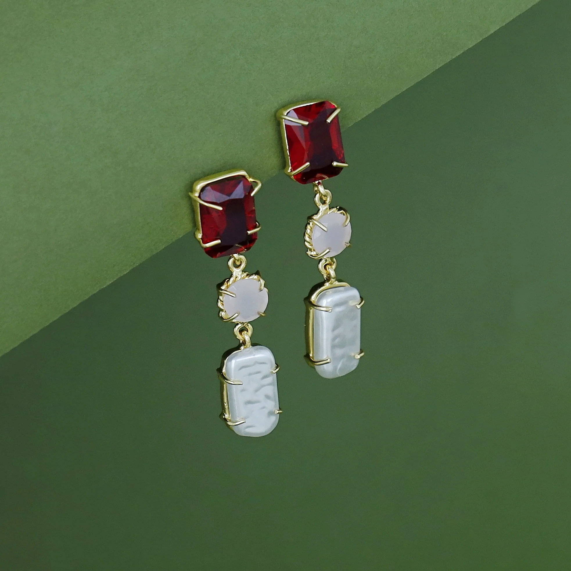 Dual Glossy + Baroque Claw Earring - Image 7