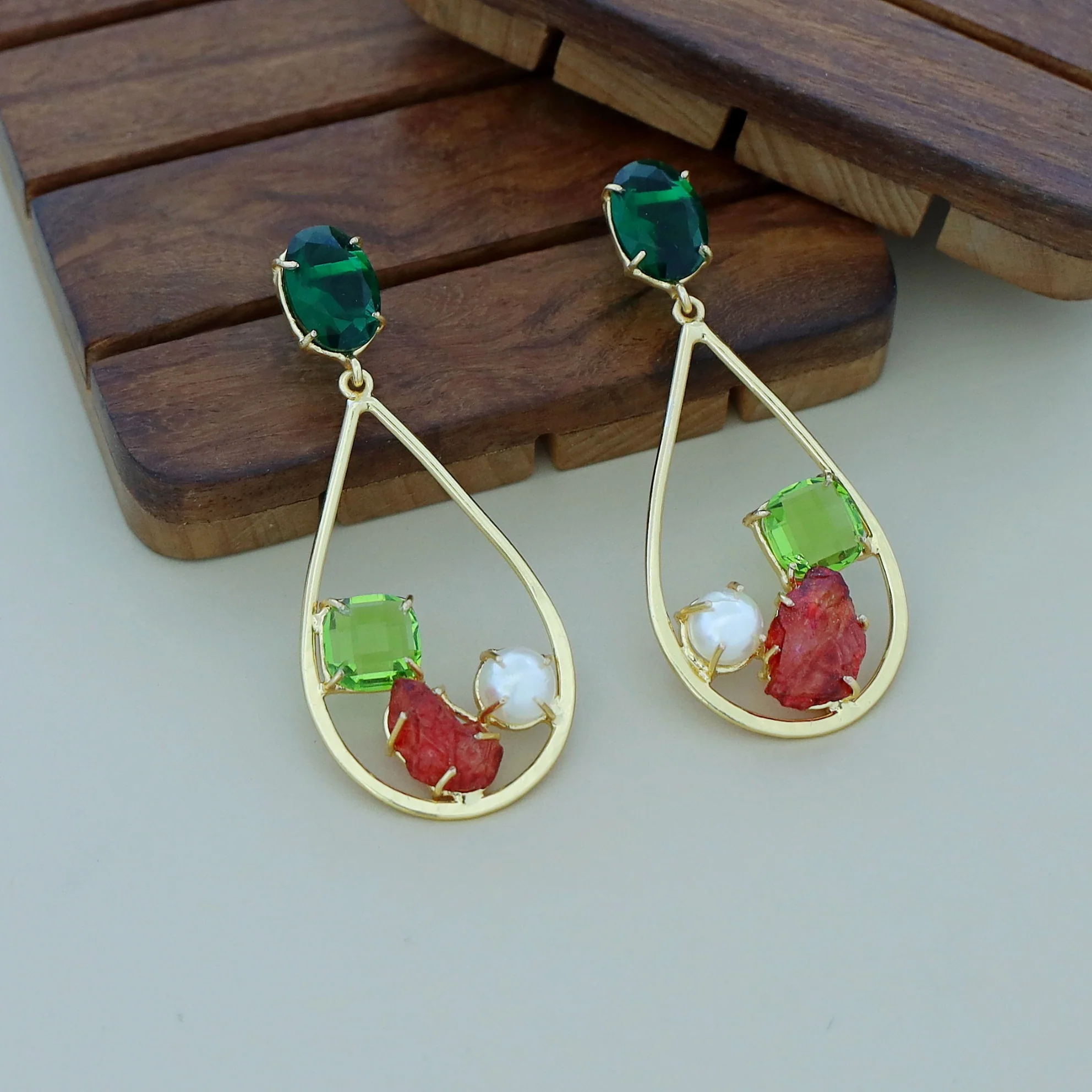 Dual Glossy + Dyed Stone Pearl Claw Earring - Image 10
