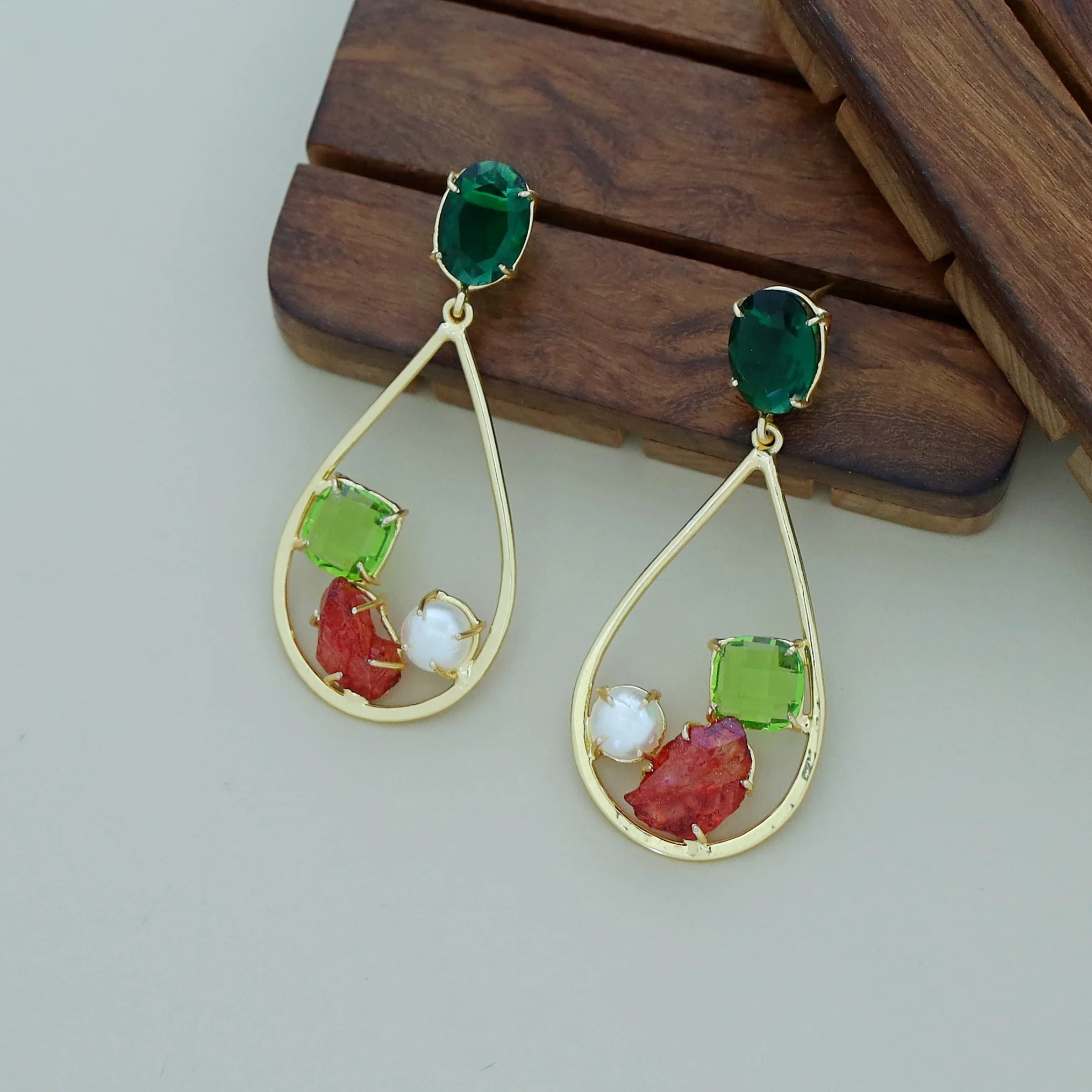 Dual Glossy + Dyed Stone Pearl Claw Earring - Image 11