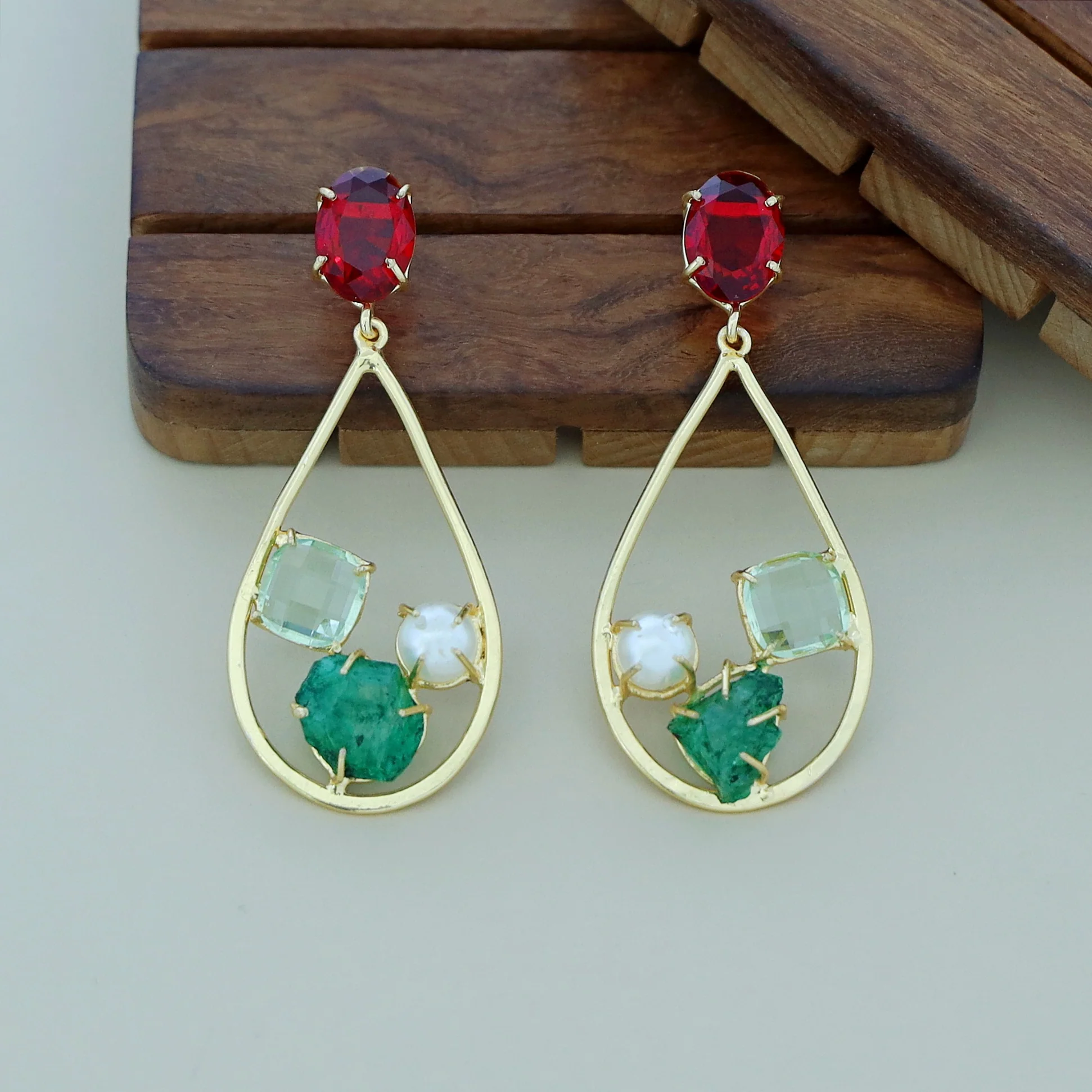 Dual Glossy + Dyed Stone Pearl Claw Earring - Image 3
