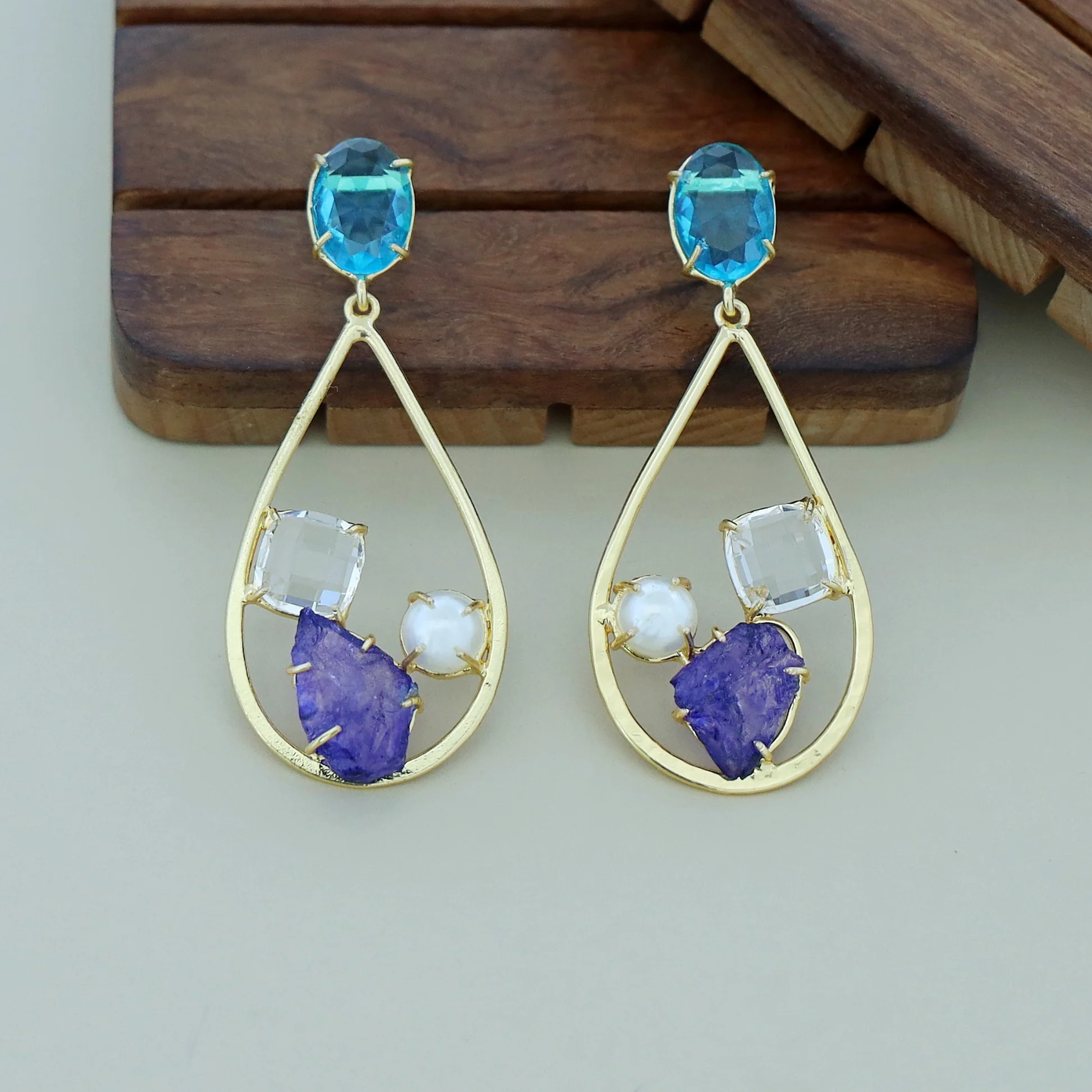 Dual Glossy + Dyed Stone Pearl Claw Earring - Image 6