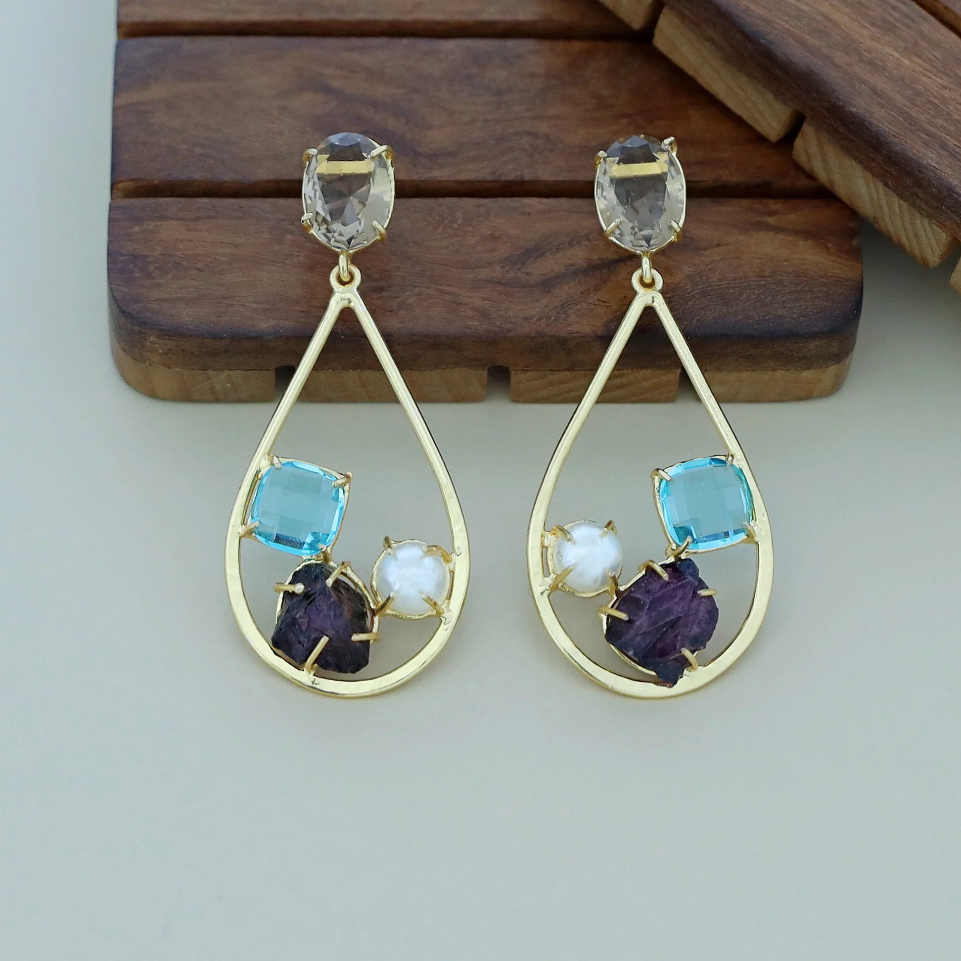 Dual Glossy + Dyed Stone Pearl Claw Earring - Image 8