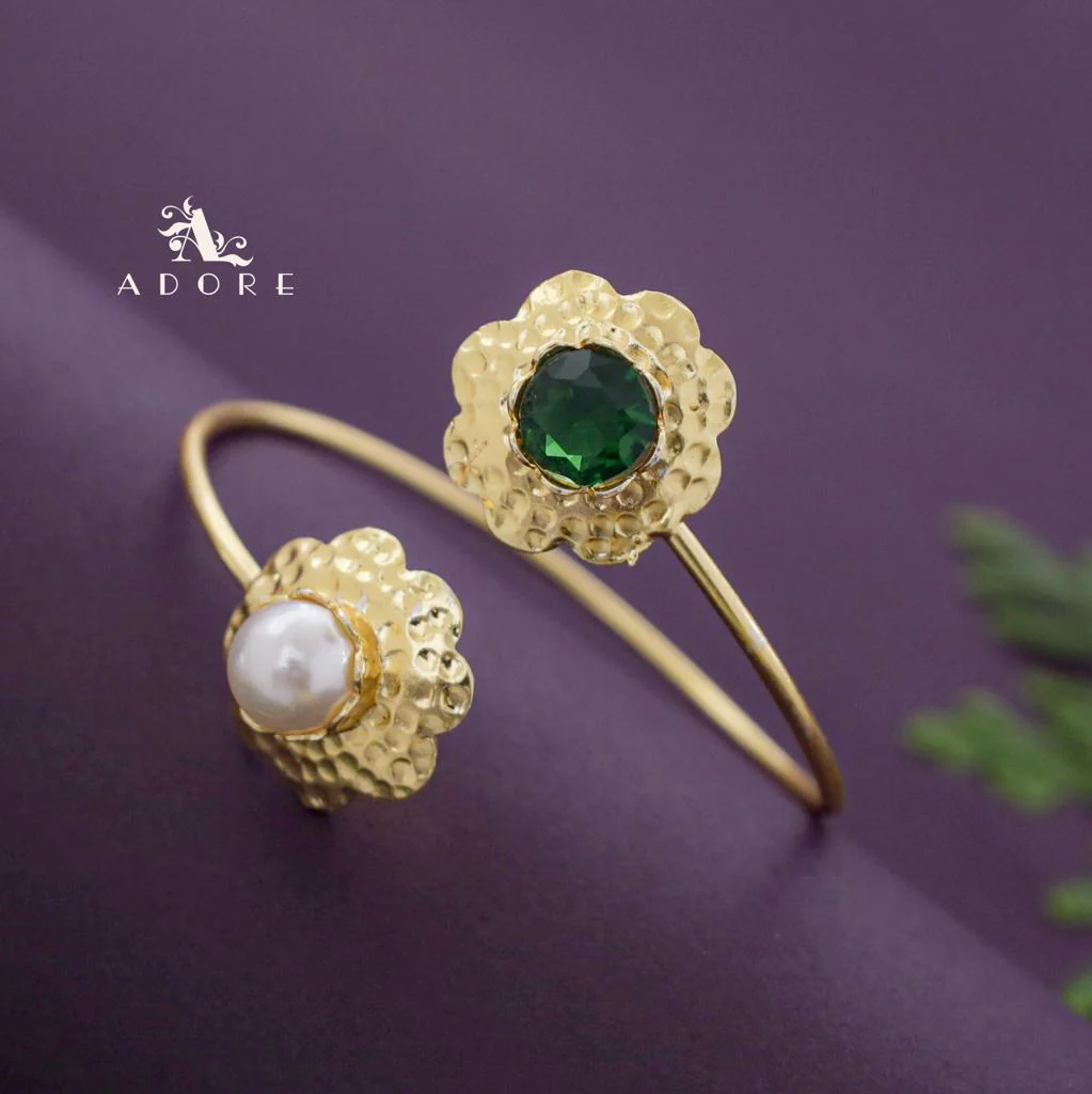 Dual Hammered Flower Glossy Bangle - Image 4