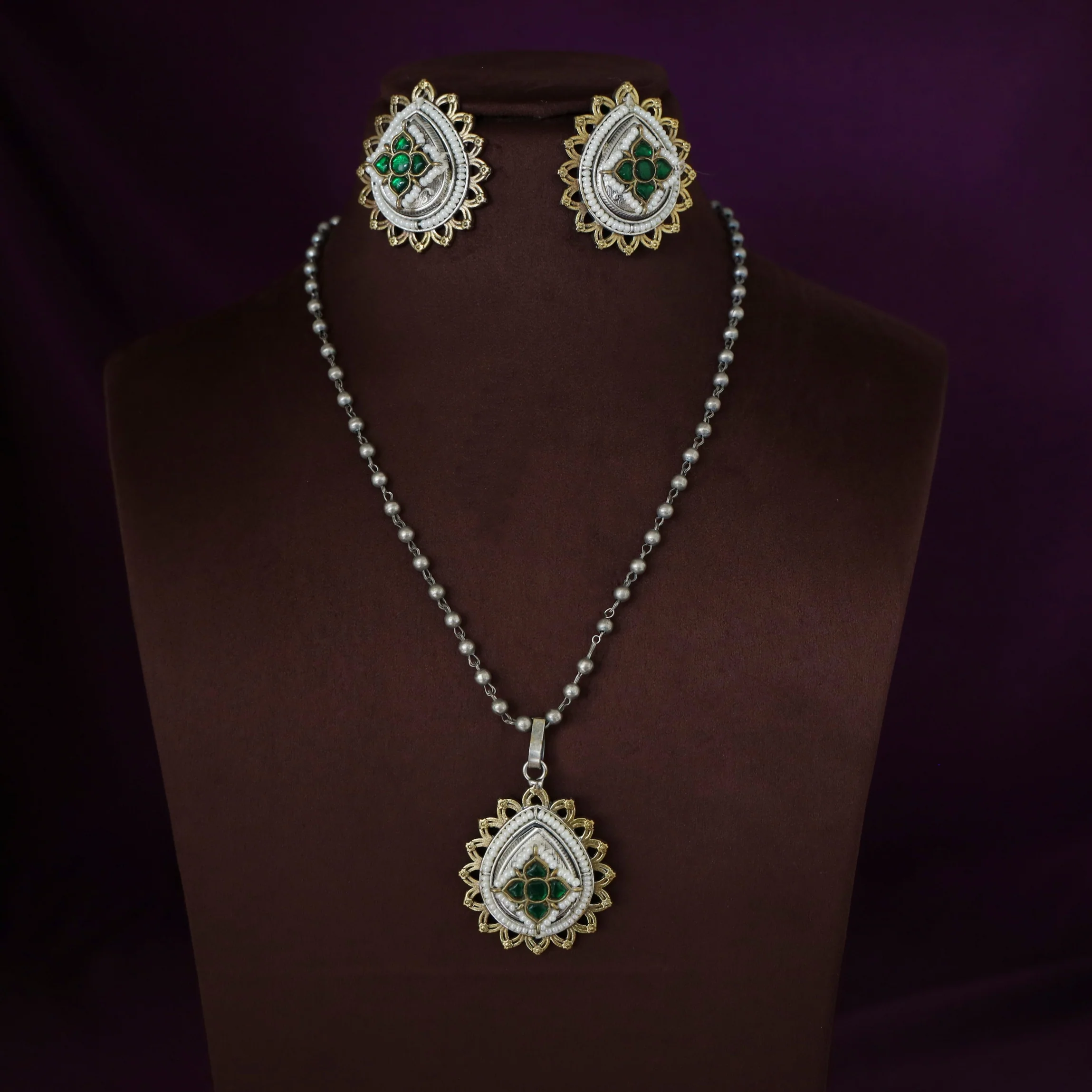 Alouis Dual Tone Drop Jadau Kundan Combo Set - Image 4
