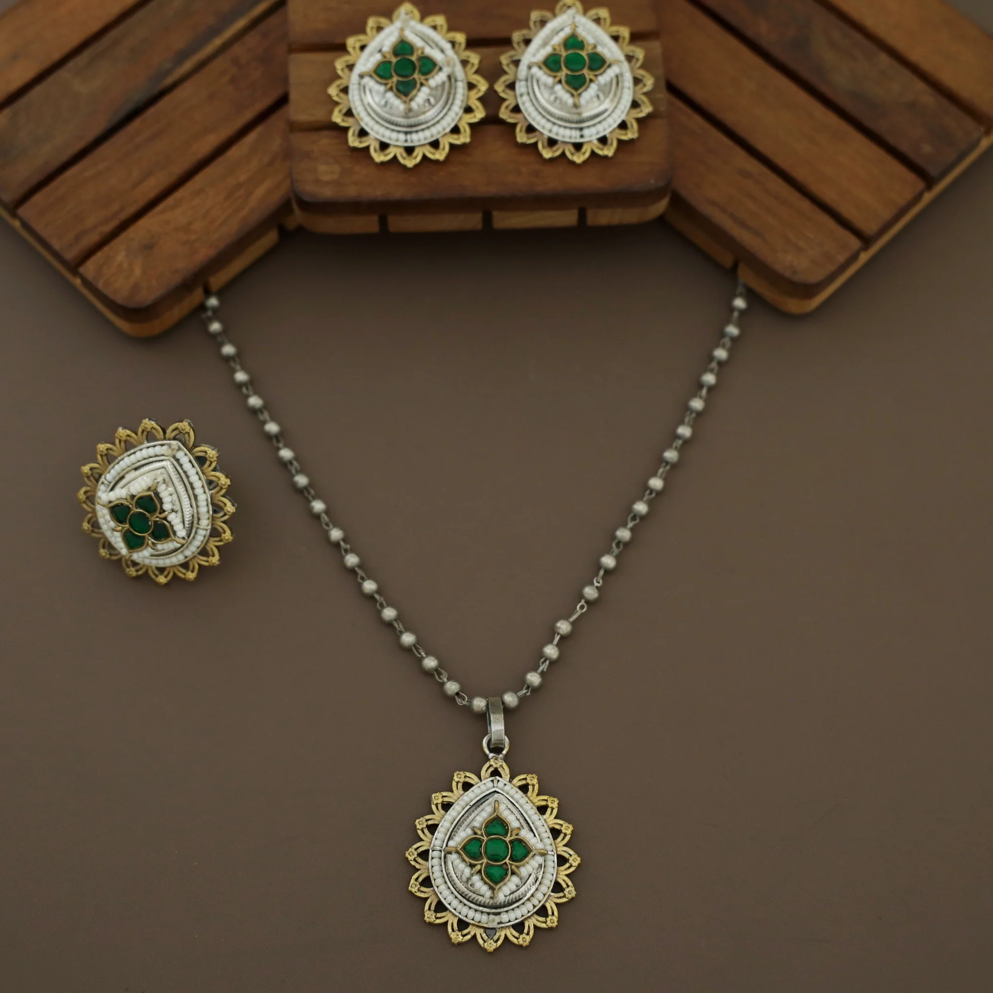 Alouis Dual Tone Drop Jadau Kundan Combo Set - Image 5