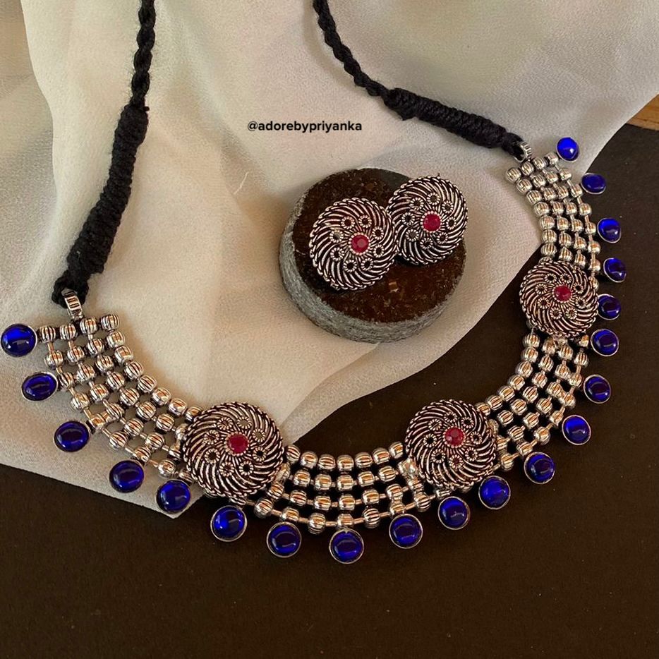 Durriyah Neckpiece With Stud - Image 2
