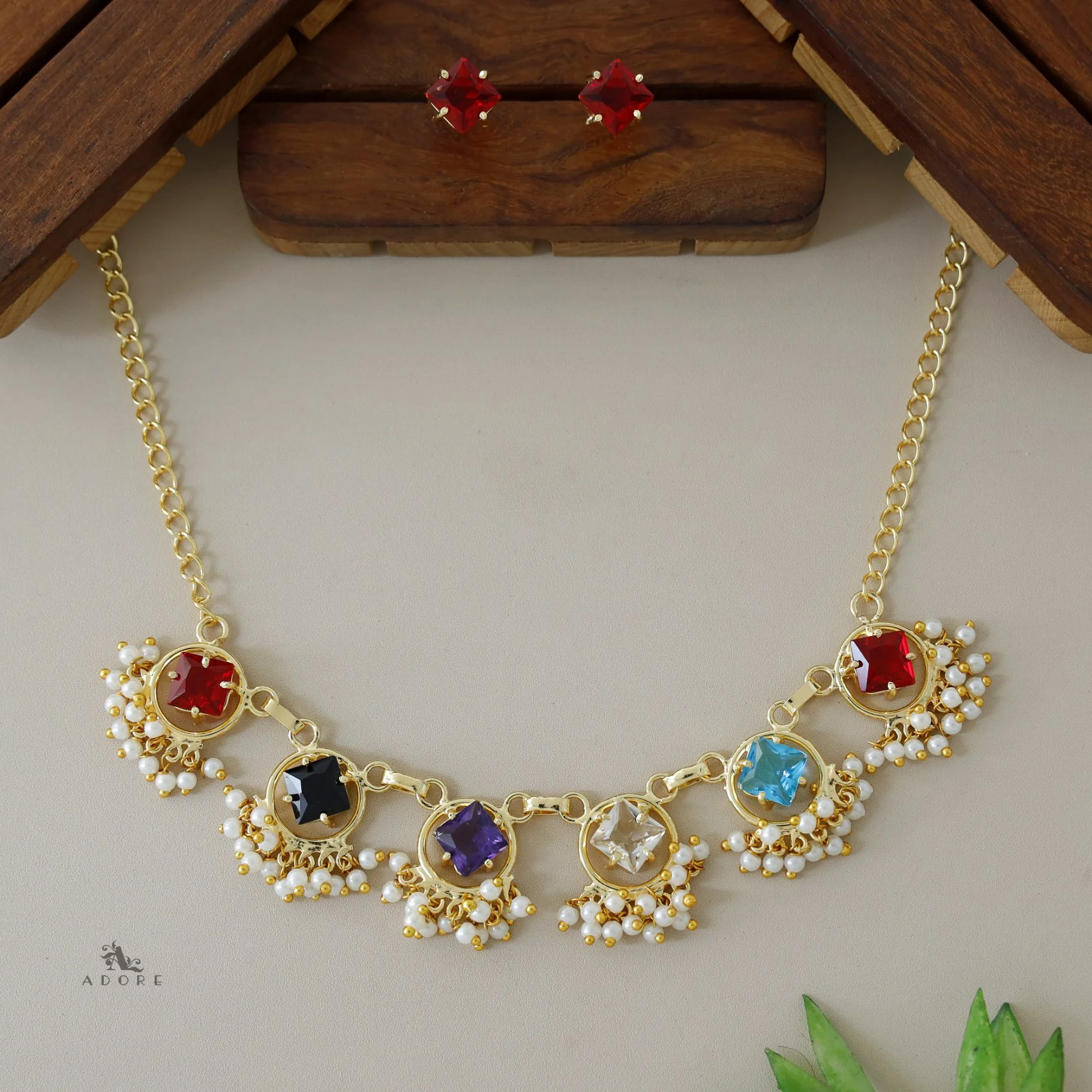 Nowruz Glossy Diamond Circle Short Neckpiece with Stud - Image 2