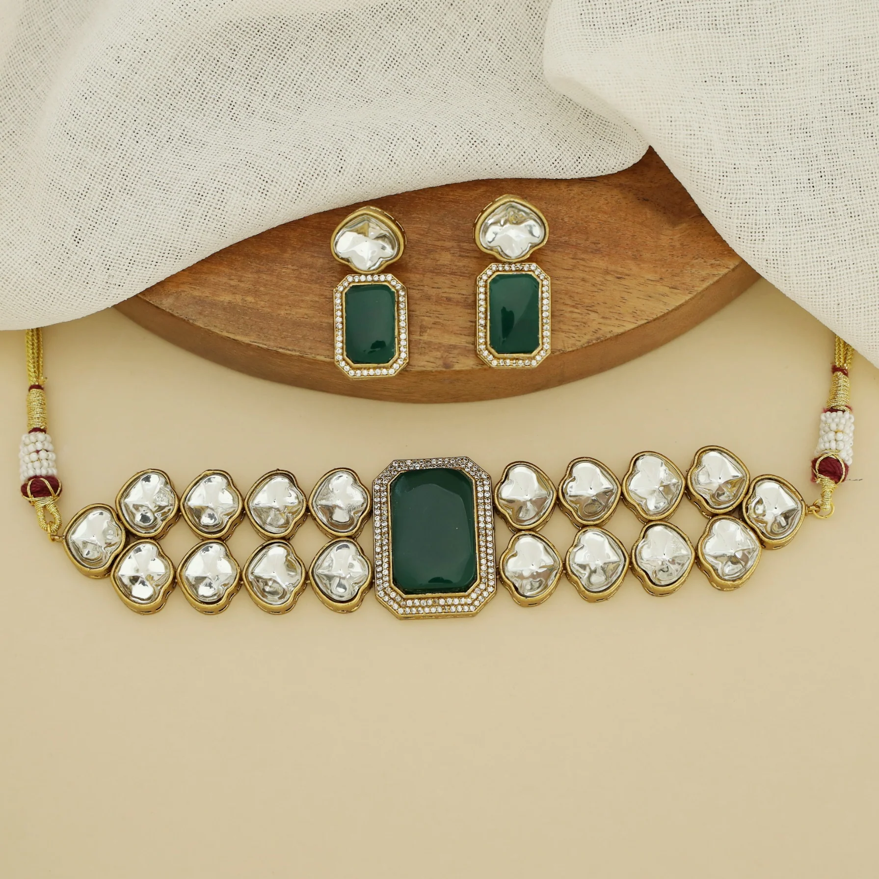 Eera Rectangle Stone Polki Kundan Choker With Earring - Image 2