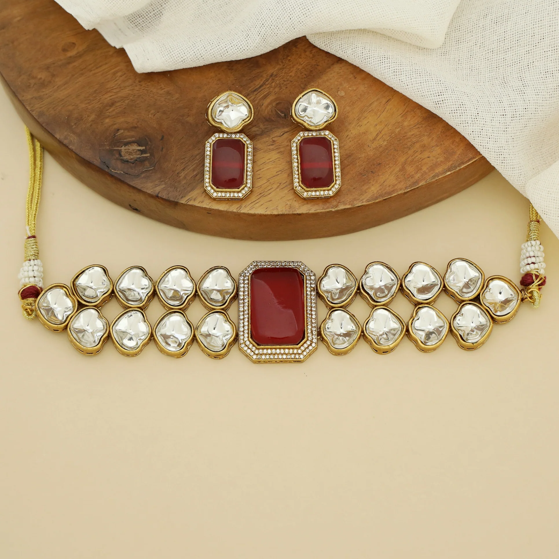 Eera Rectangle Stone Polki Kundan Choker With Earring - Image 3