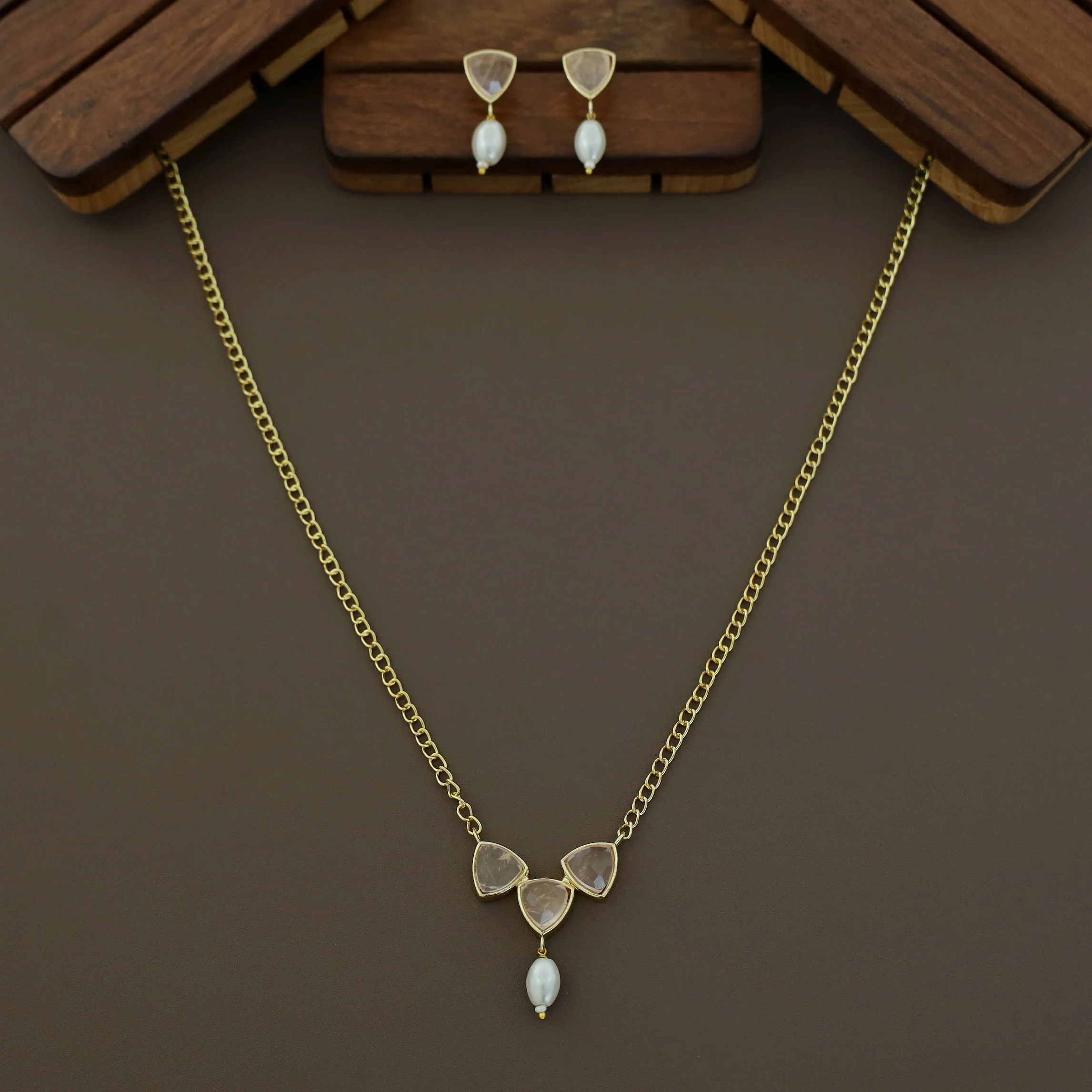 Eesha Golden Glossy Pearl Neckpiece - Image 2