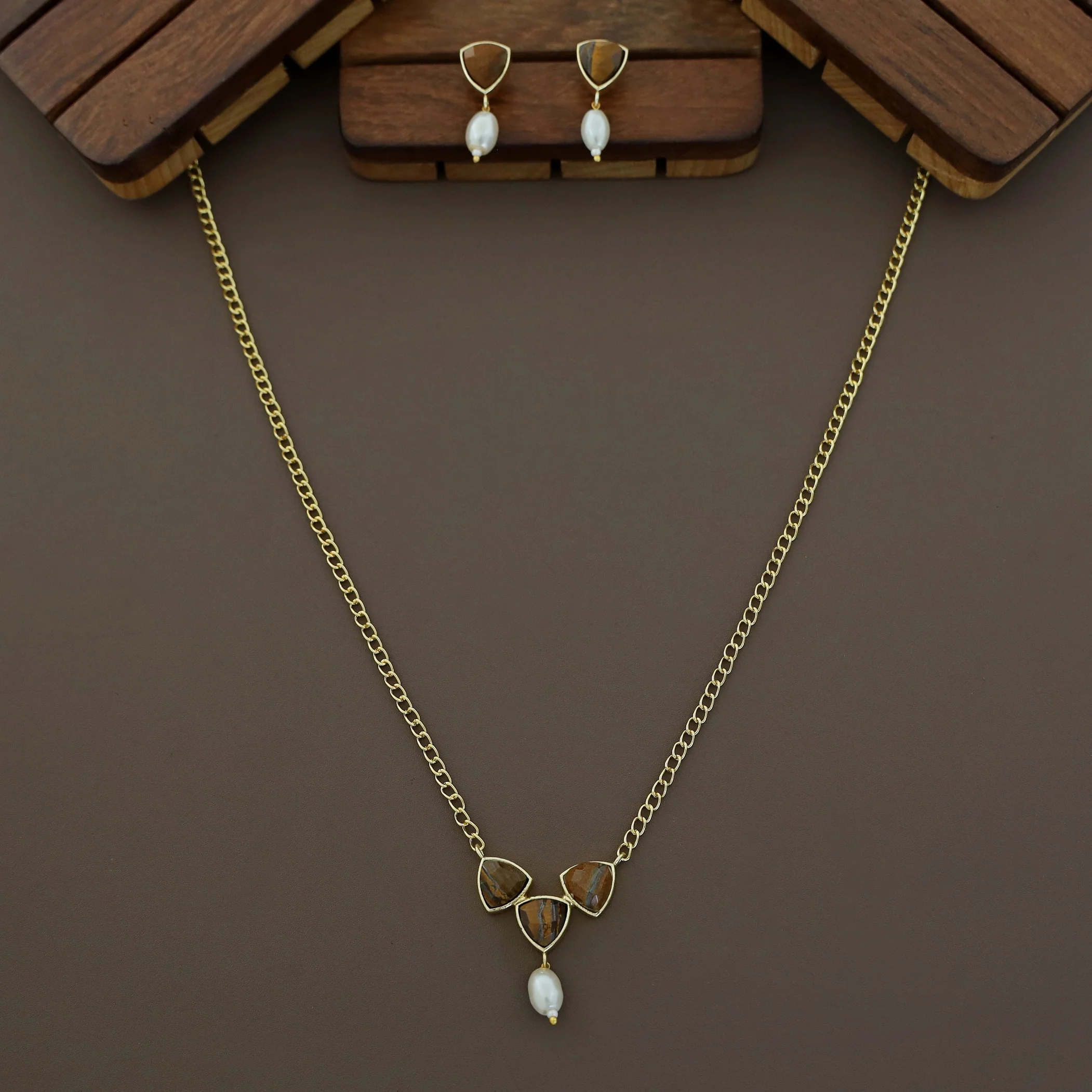 Eesha Golden Glossy Pearl Neckpiece - Image 6