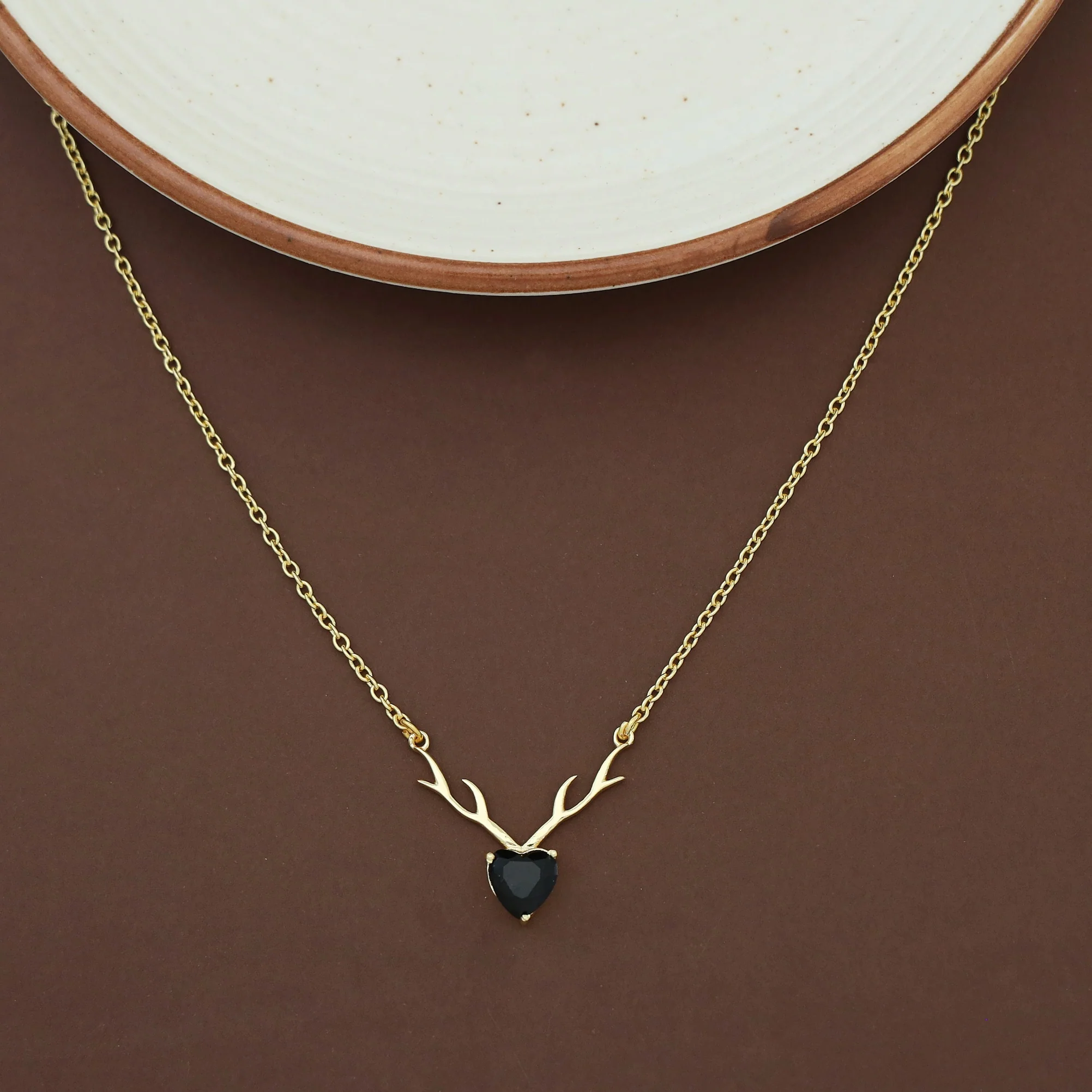 Ekansha Glossy Heart Deer Horn Neckpiece - Image 10