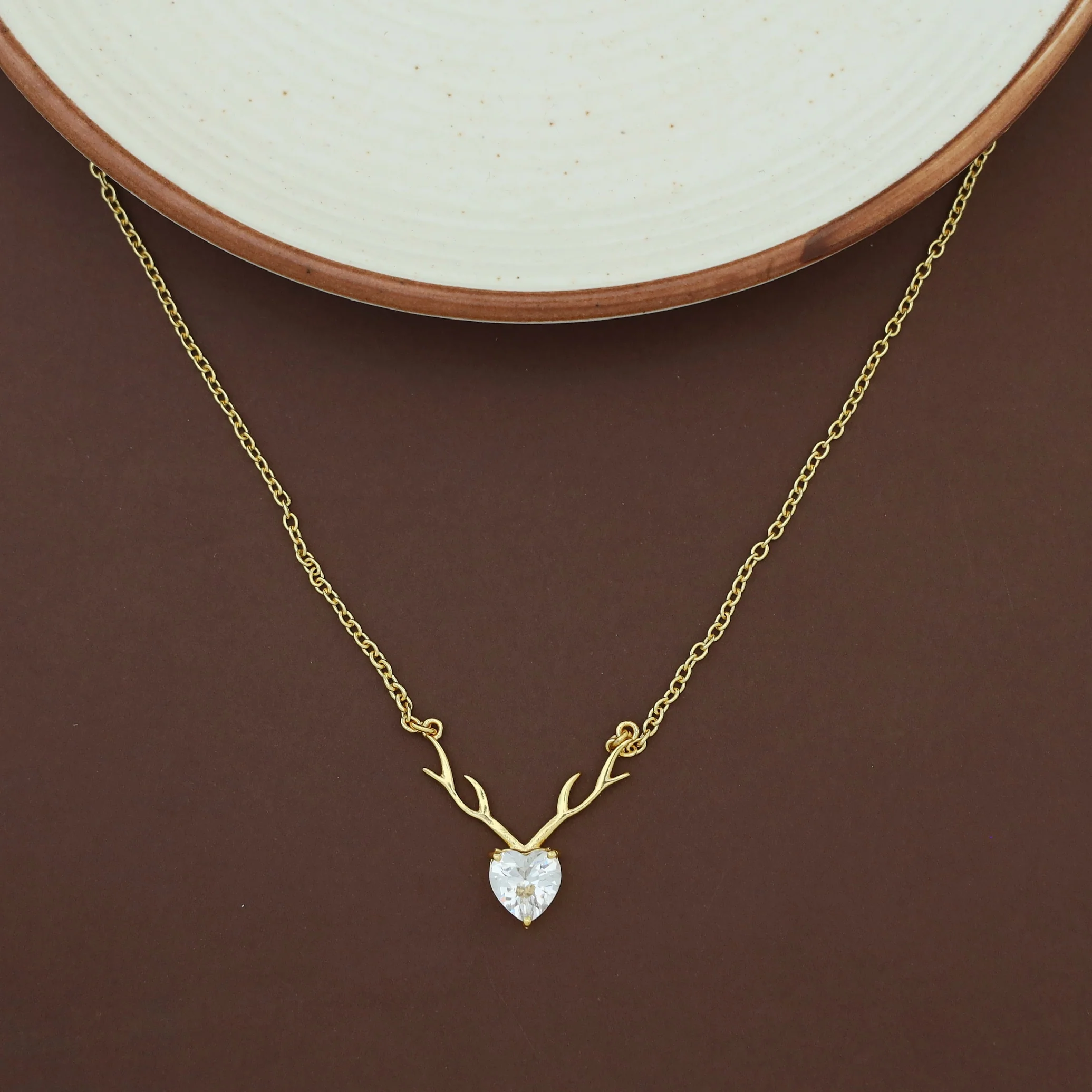 Ekansha Glossy Heart Deer Horn Neckpiece - Image 4