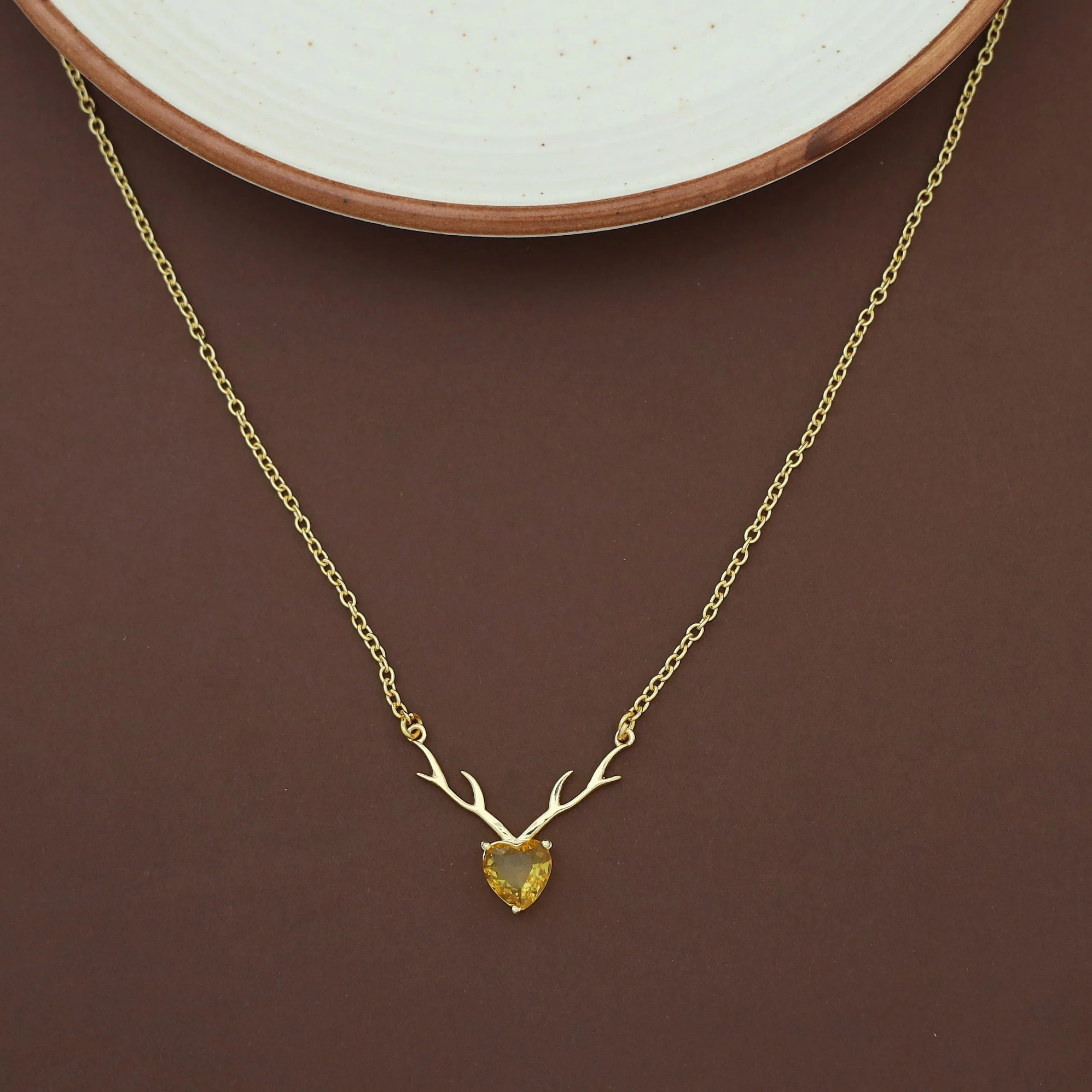 Ekansha Glossy Heart Deer Horn Neckpiece - Image 7