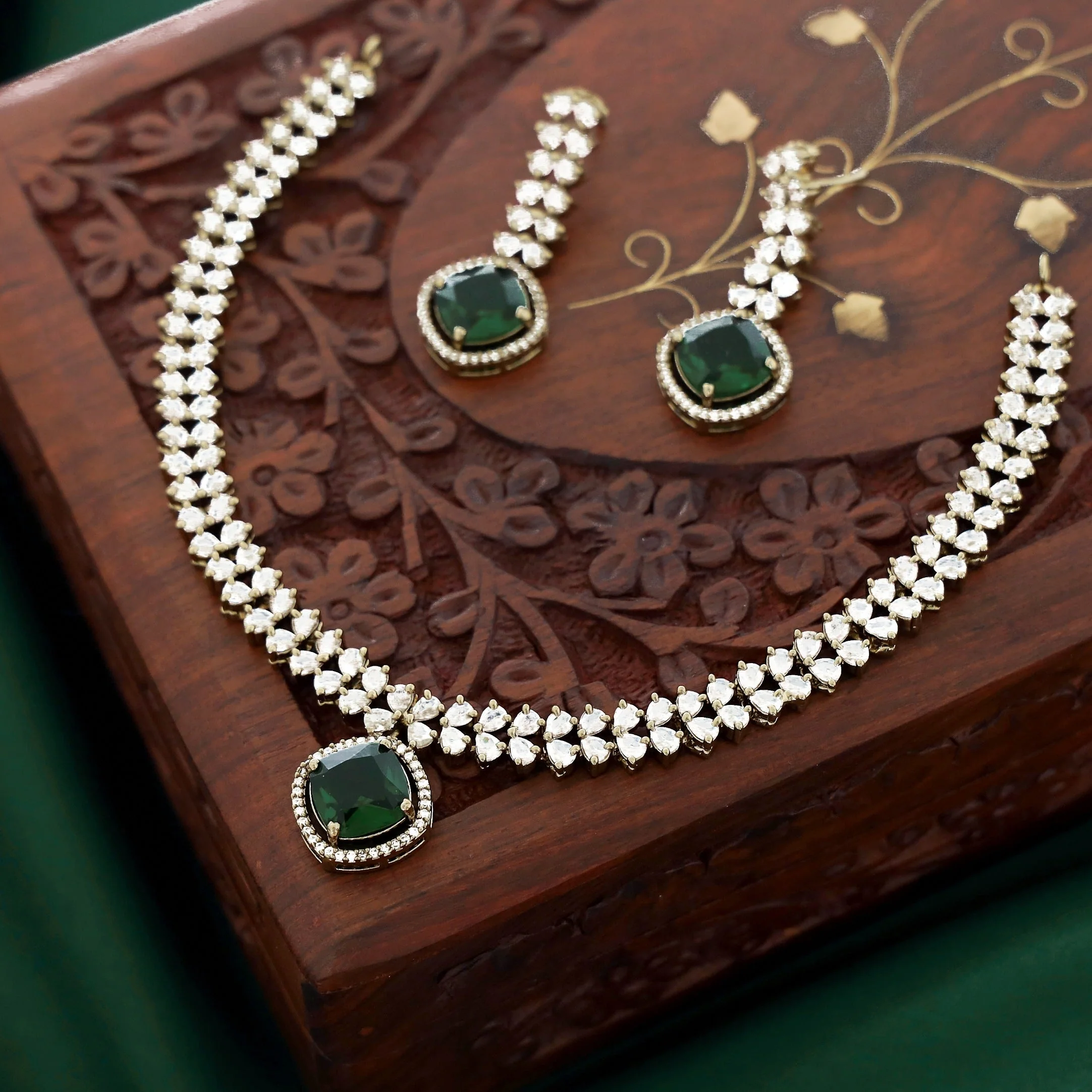 Ekantika AD Stone Short Neckpiece With Earring - Image 3