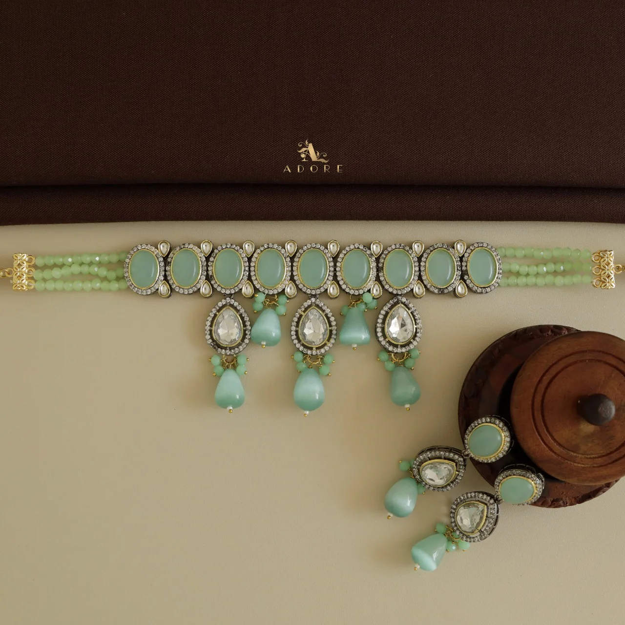 Ekashi Kundan Choker With Earring - Image 4