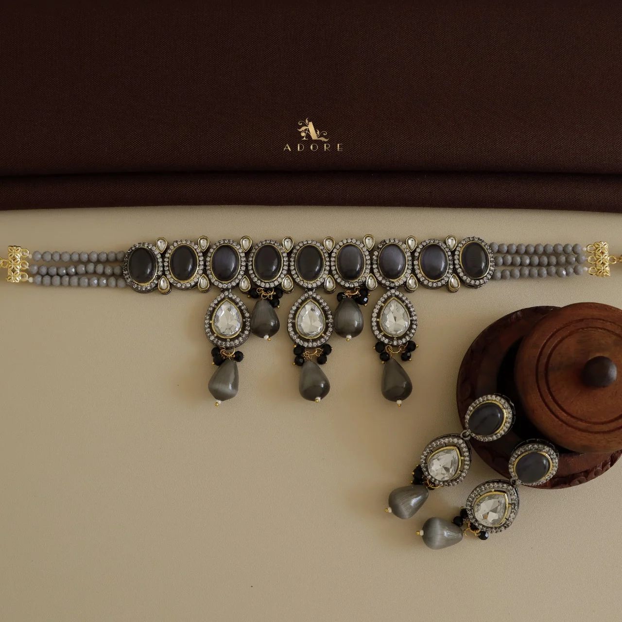 Ekashi Kundan Choker With Earring - Image 6