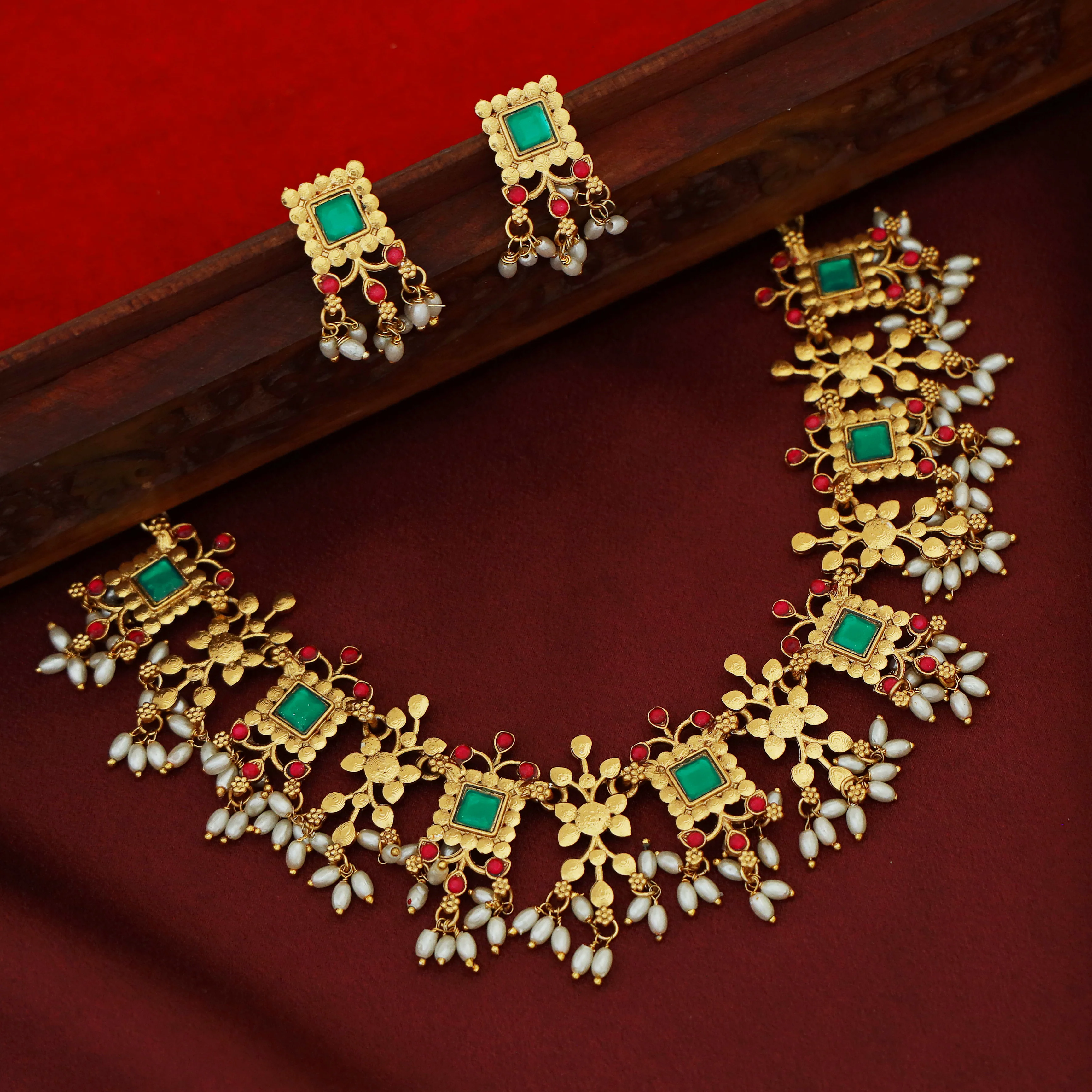 Ekisha Square Cluster Golden Bead Rice Pearl Short Neckpiece With Earring - Image 5