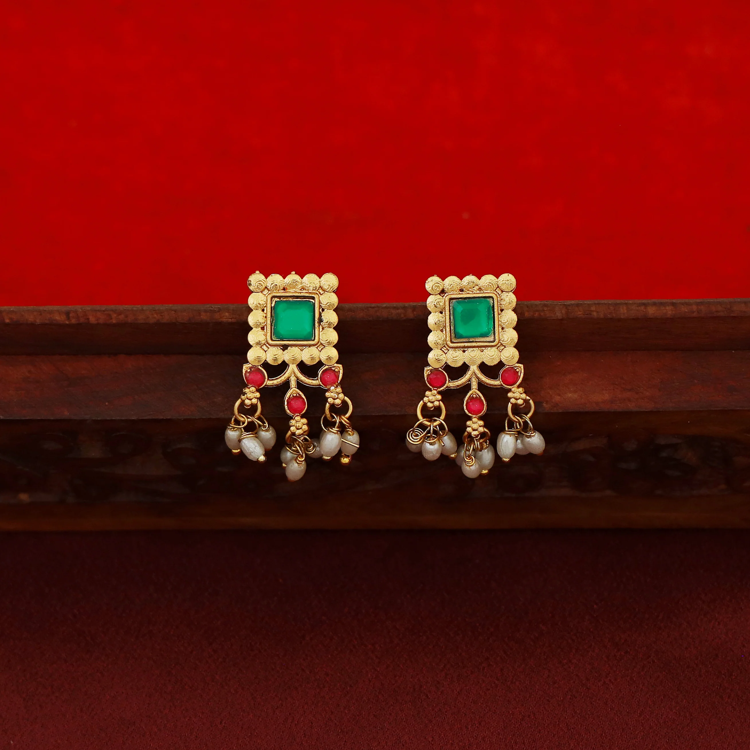 Ekisha Square Cluster Golden Bead Rice Pearl Short Neckpiece With Earring - Image 6