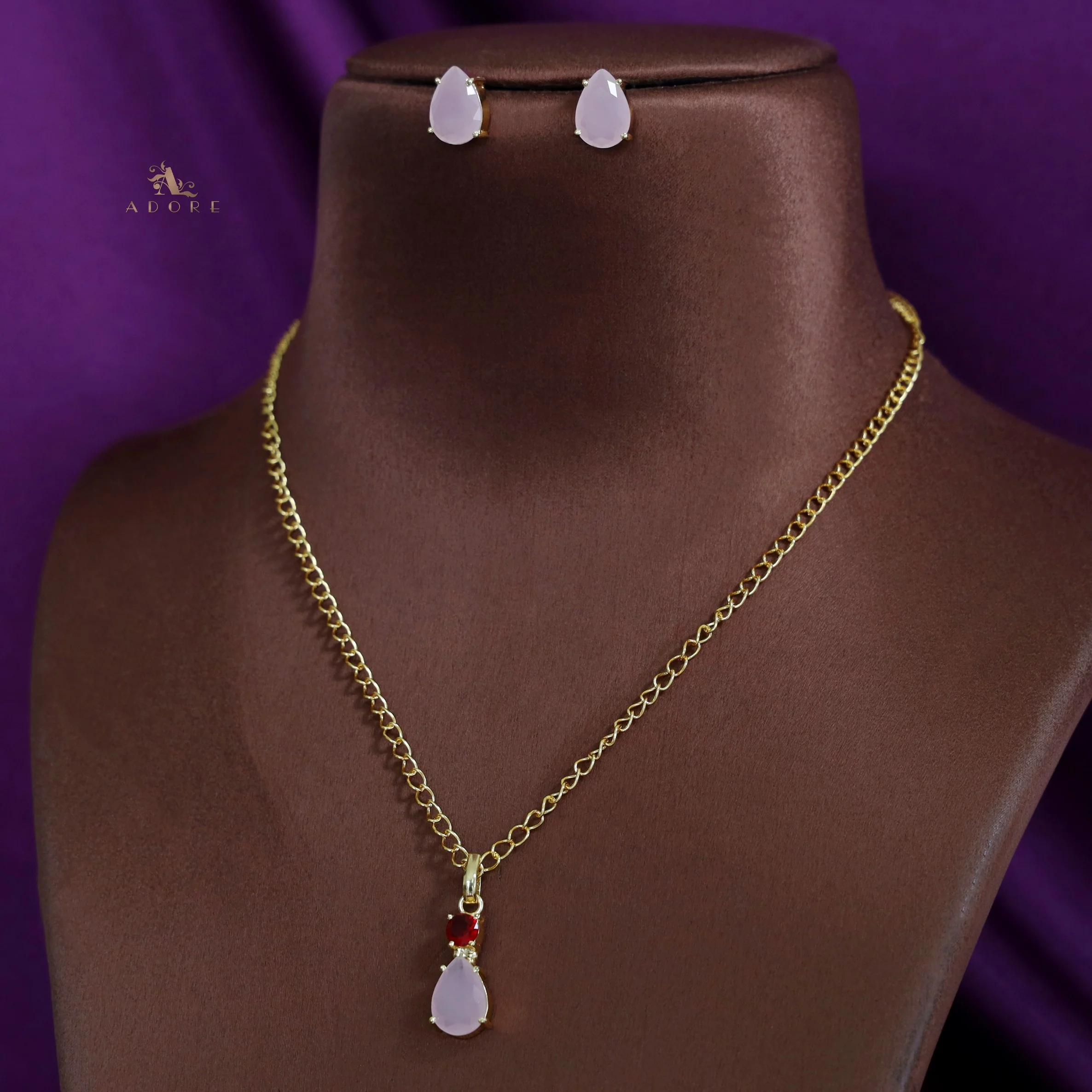 Elara Glossy Claw Round Drop Short Neckpiece with Stud - Image 5