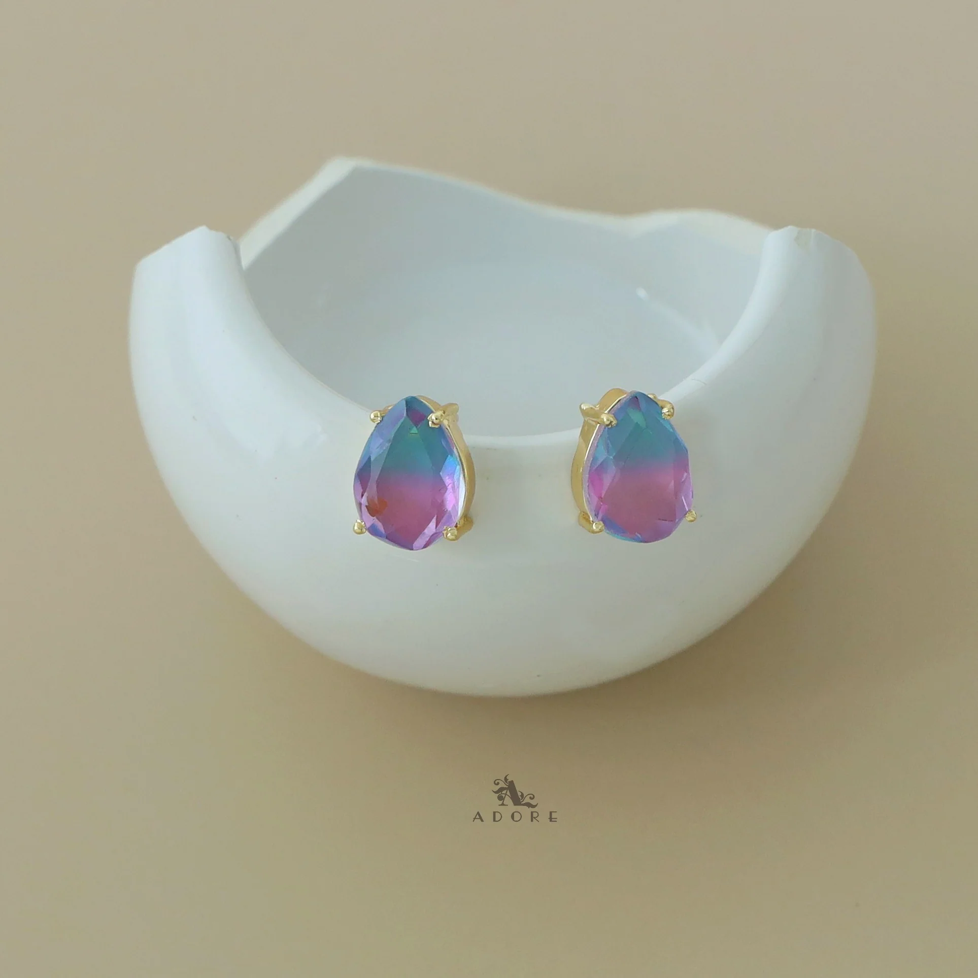 Elara Glossy Claw Round Drop Short Neckpiece with Stud - Image 8
