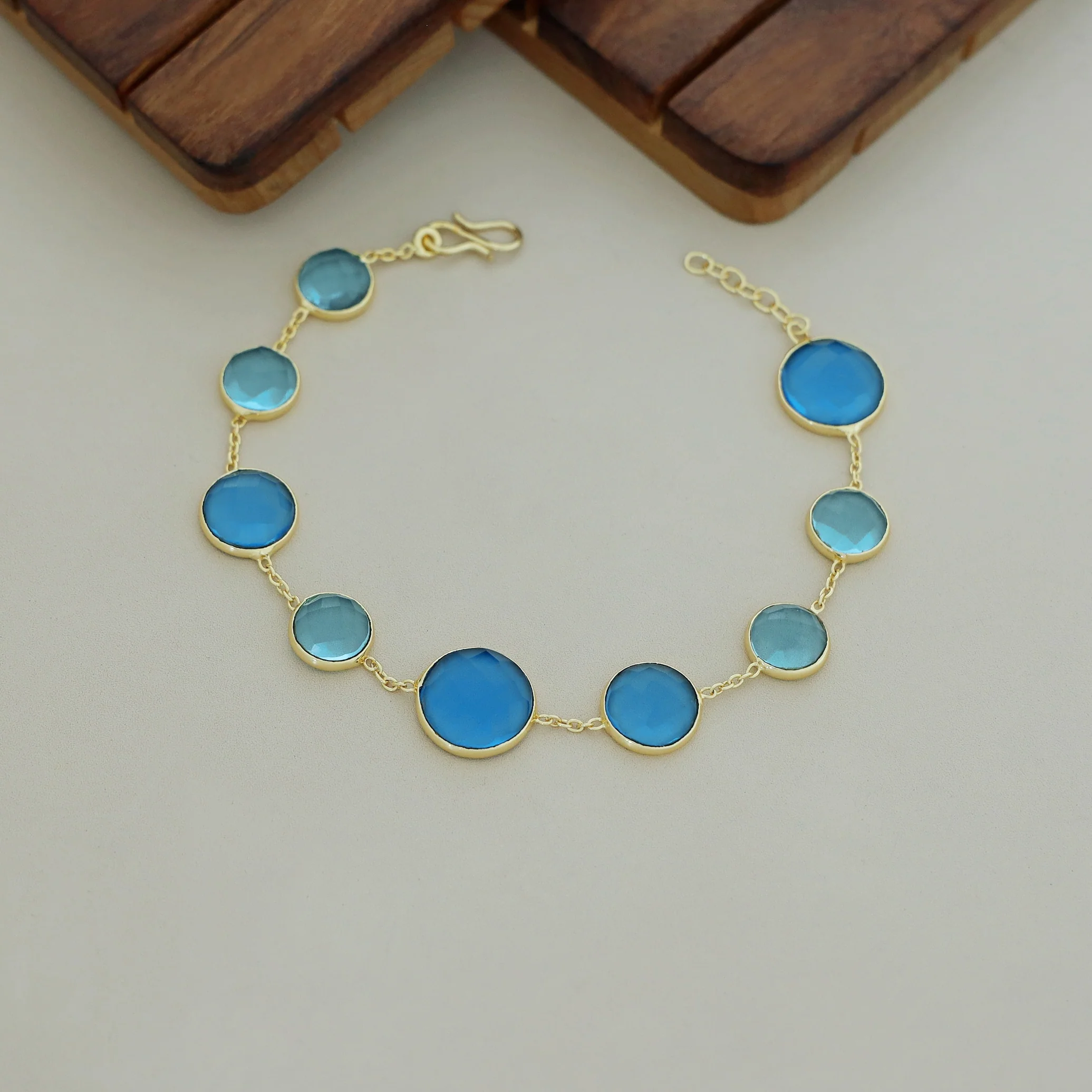 Elise Golden Glossy Bracelet - Image 4